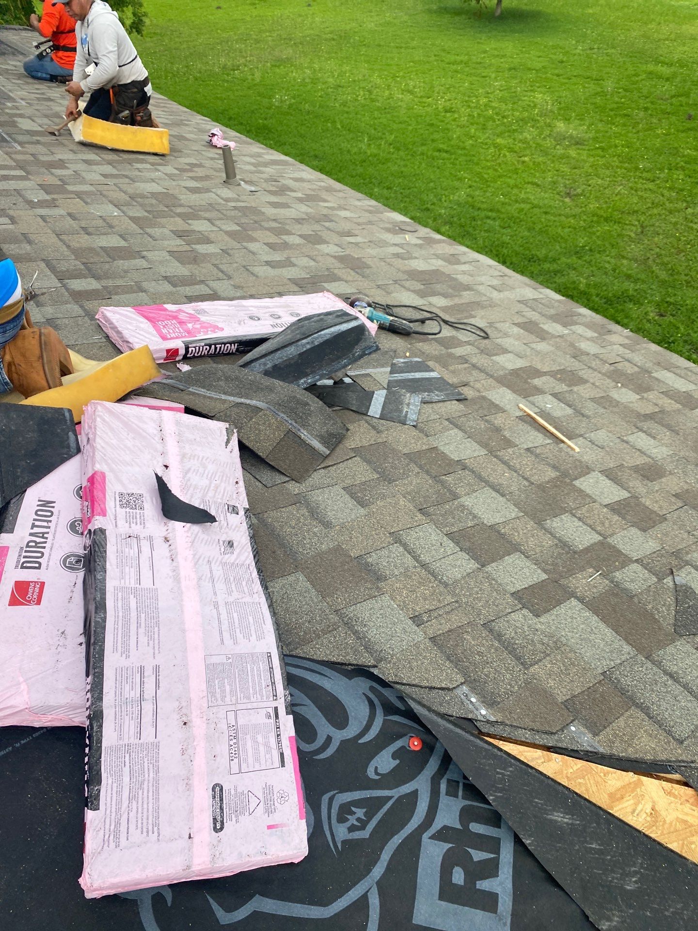 Residential Roofing Installation using Owen's Corning Duration (Lifetime) Shingles by Roof Repair Company