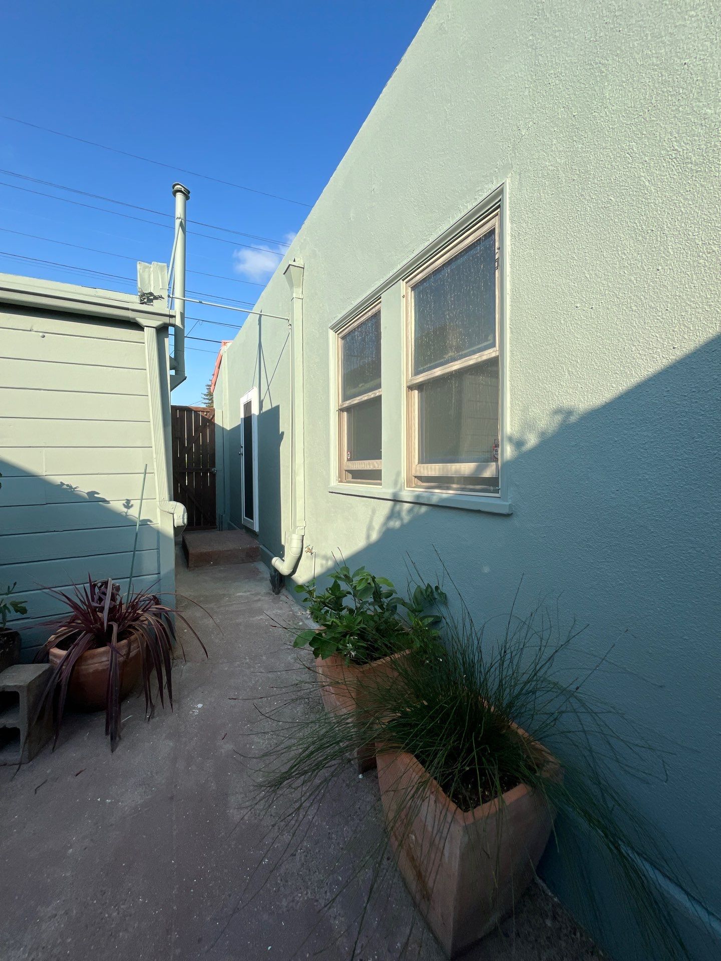 Project in Oakland by Herrera’s Bay Area Painting inc.