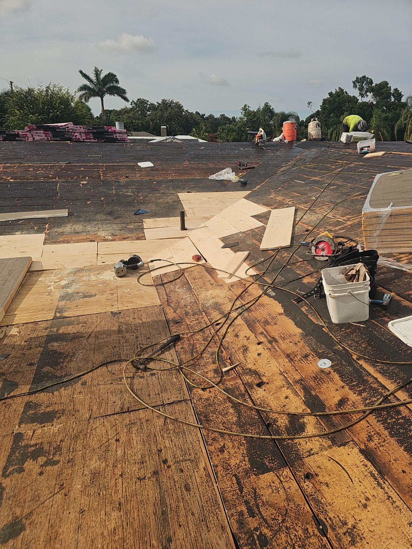 Project in Seminole 33772 by Mitchell Roofing Company LLC 