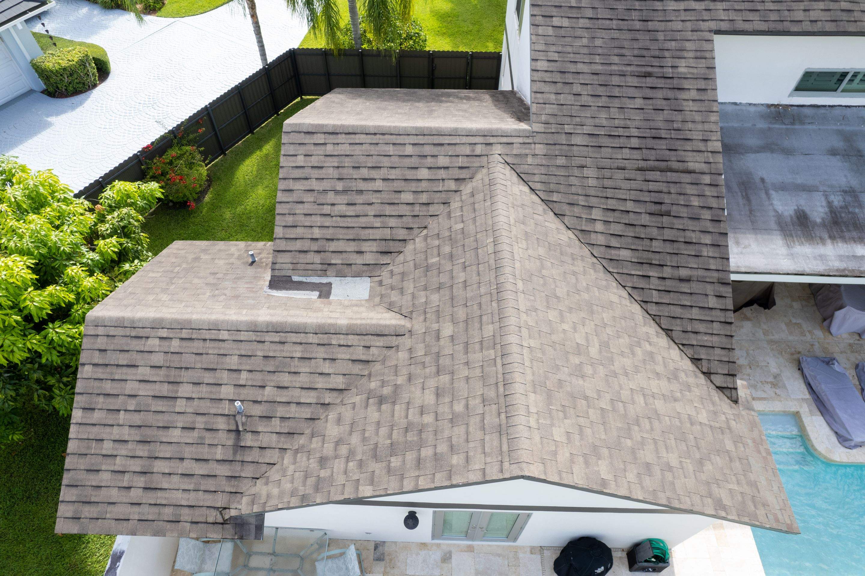 Metal Roof - Galvalume - Charcoal by Istueta Roofing