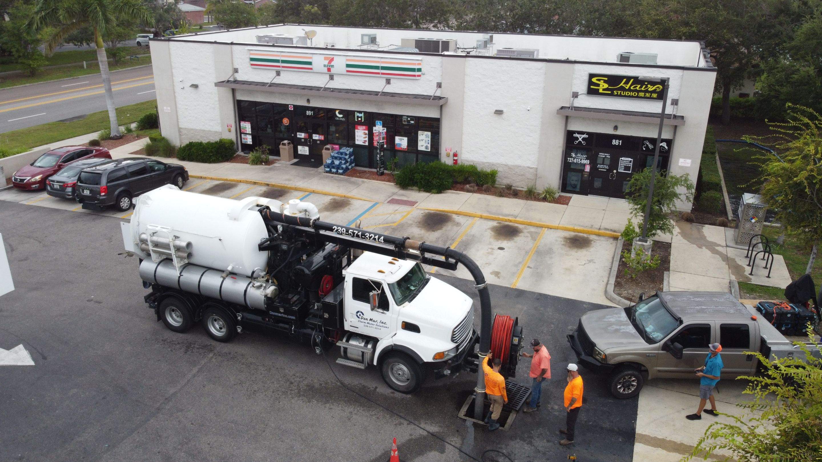 St. Petersburg 7-Eleven Stormwater System Cleaning by APS Power & Water