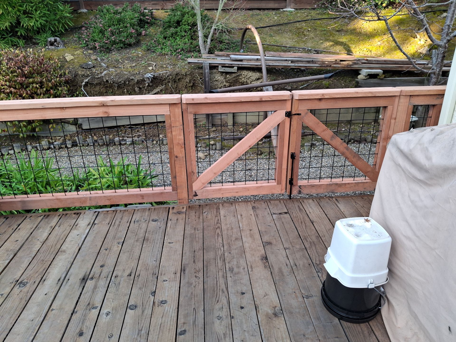 Hog Wire (Black) by Fremont Fence Inc