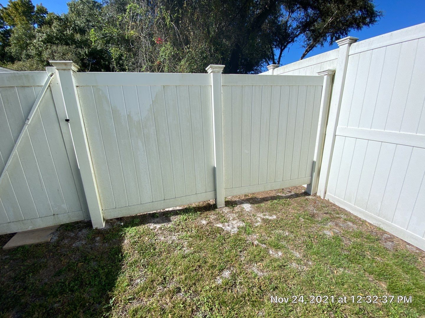 Palmetto, FL 6 ft. Tall White Vinyl Privacy Fence  by Asap fence and gates, LLC