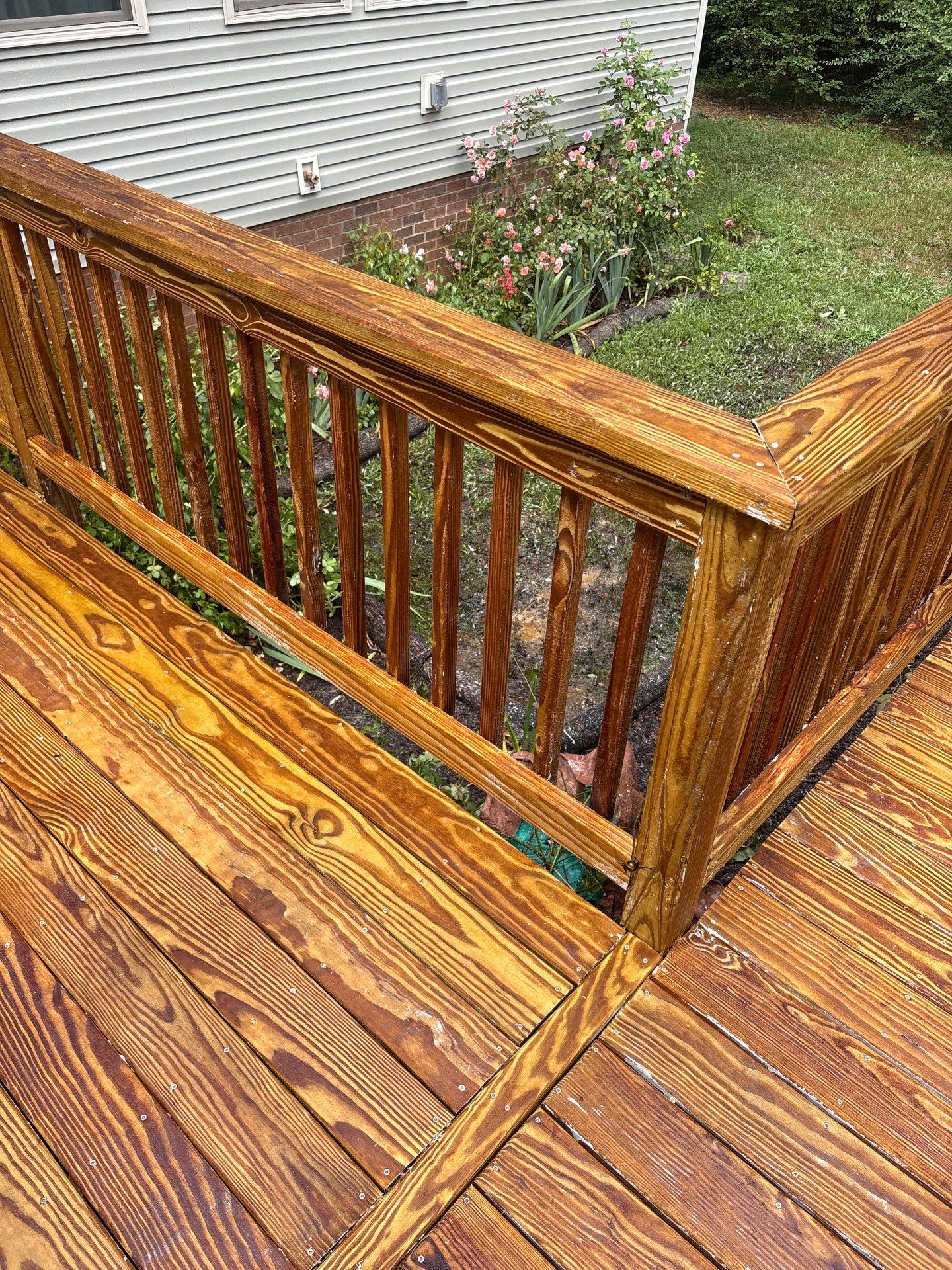 Deck using Wood Sealant by DuraSeal