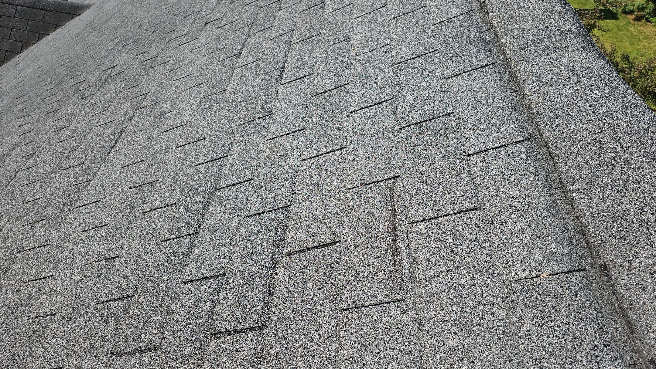 ATLAS PINNACLE COLOR: HEARTHSTONE by Eagle Eye Roofing