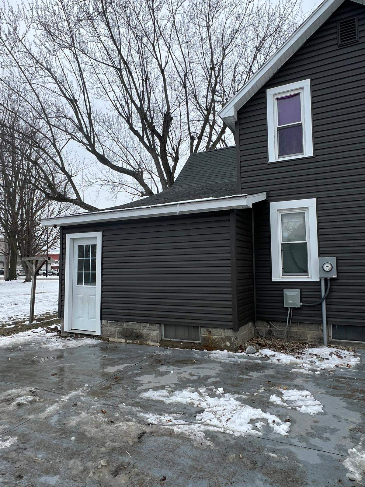 Residential fascia replacement using Exterior Portfolio 4.5 DL - Peppercorn by Nitro Roofing and Construction