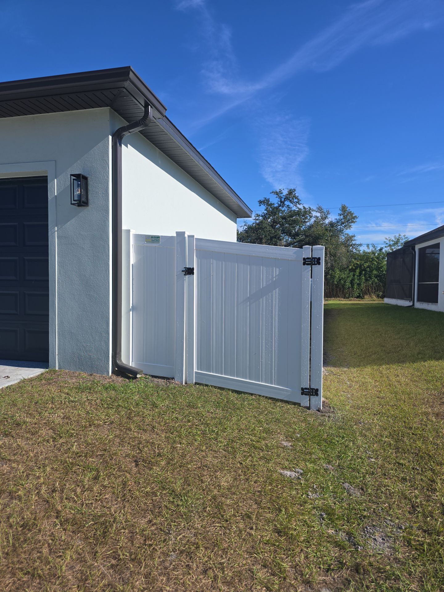 Vinyl Fence Install in Port Charlotte by True Fence LLC