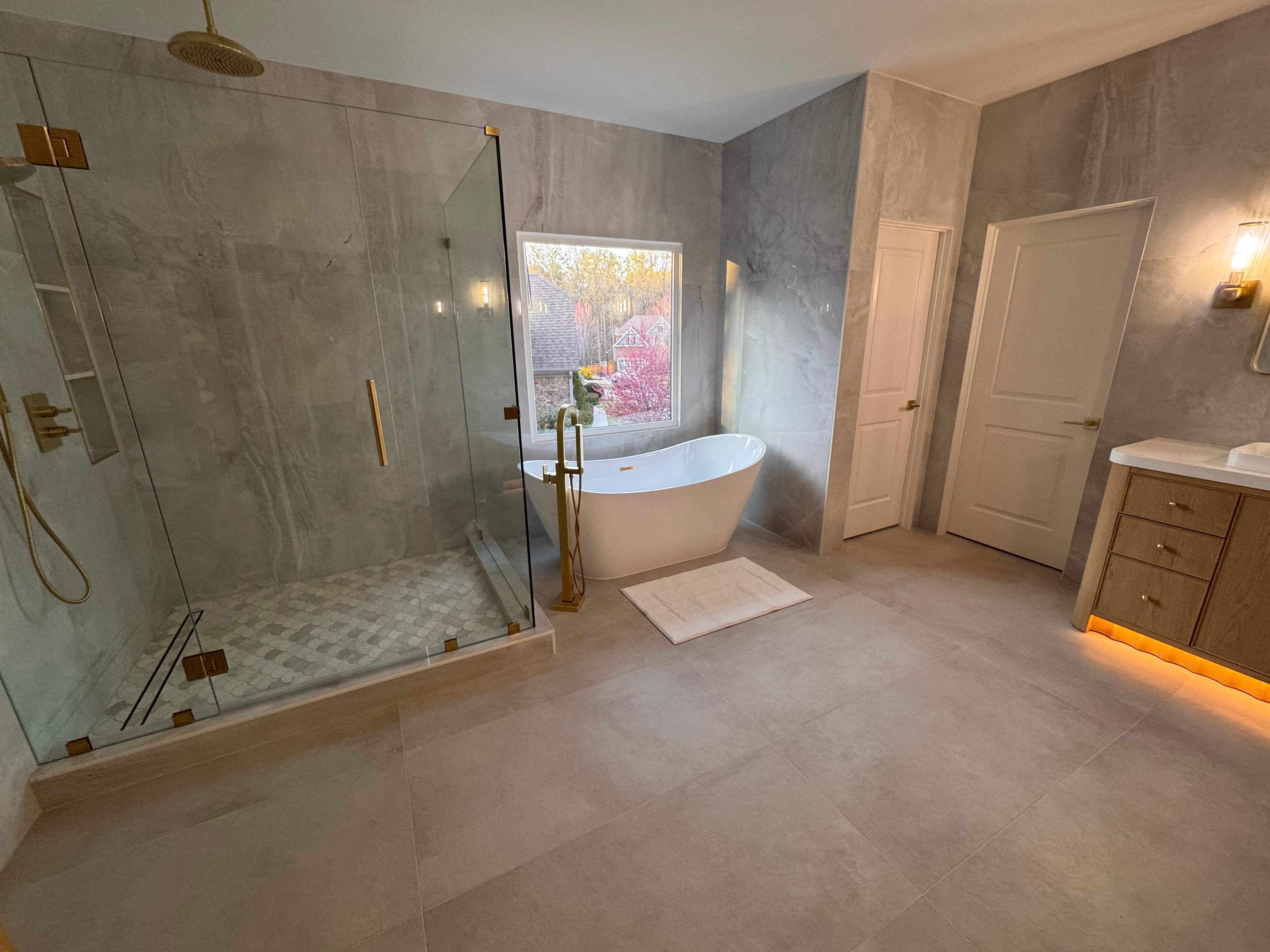 Master bathroom renovation by Prudencio