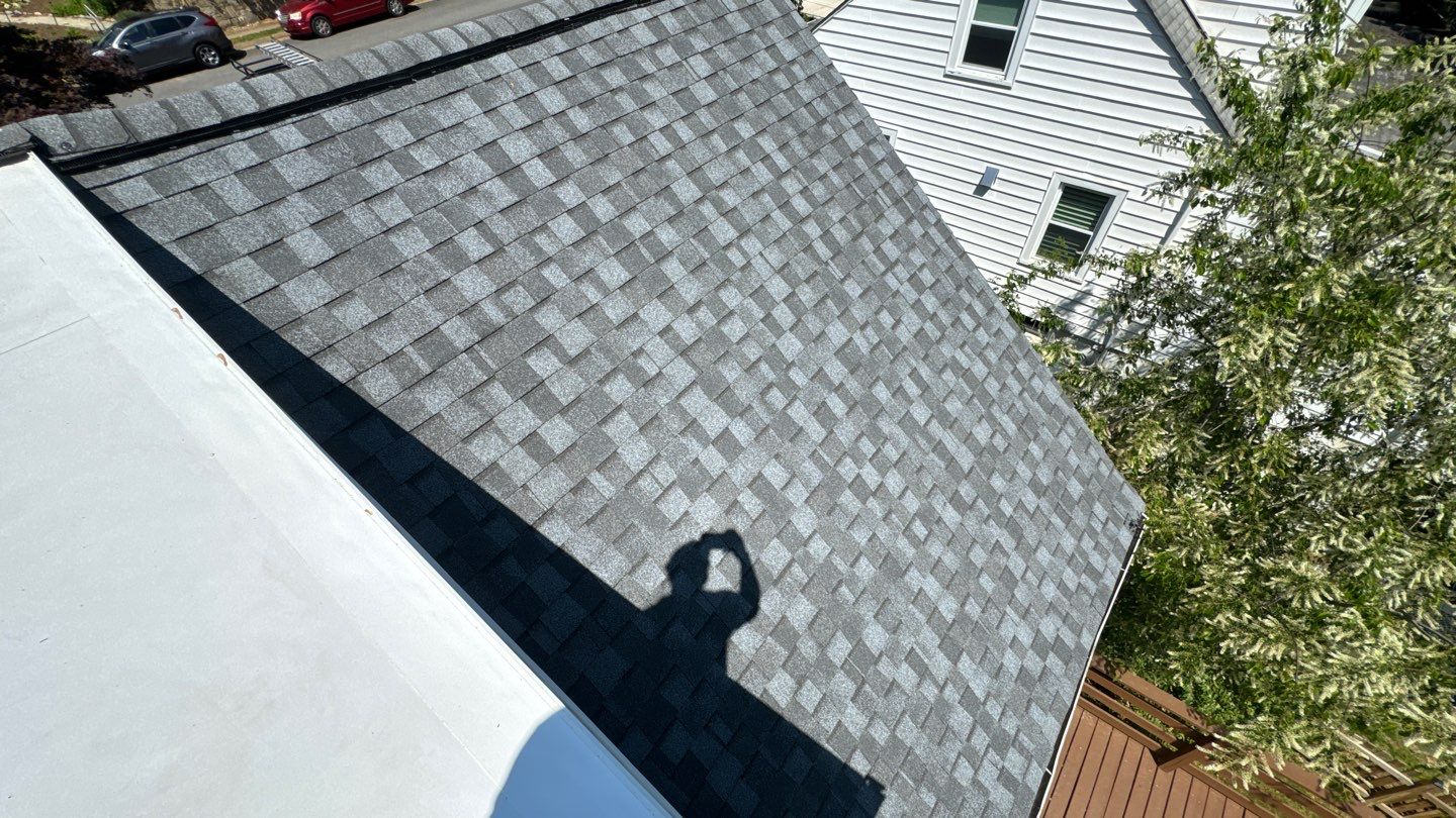 Falls Church: CertainTeed Landmark Pro Designer Shingles in Max Def Pewter by RM Banning, Inc.