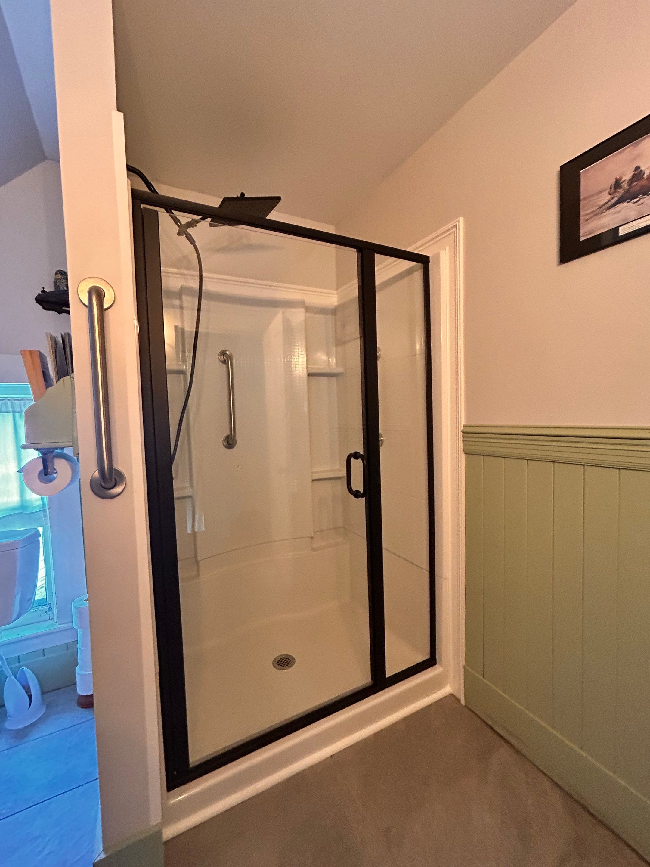 Shower using Alumax Shower by Cheshire Glass Company