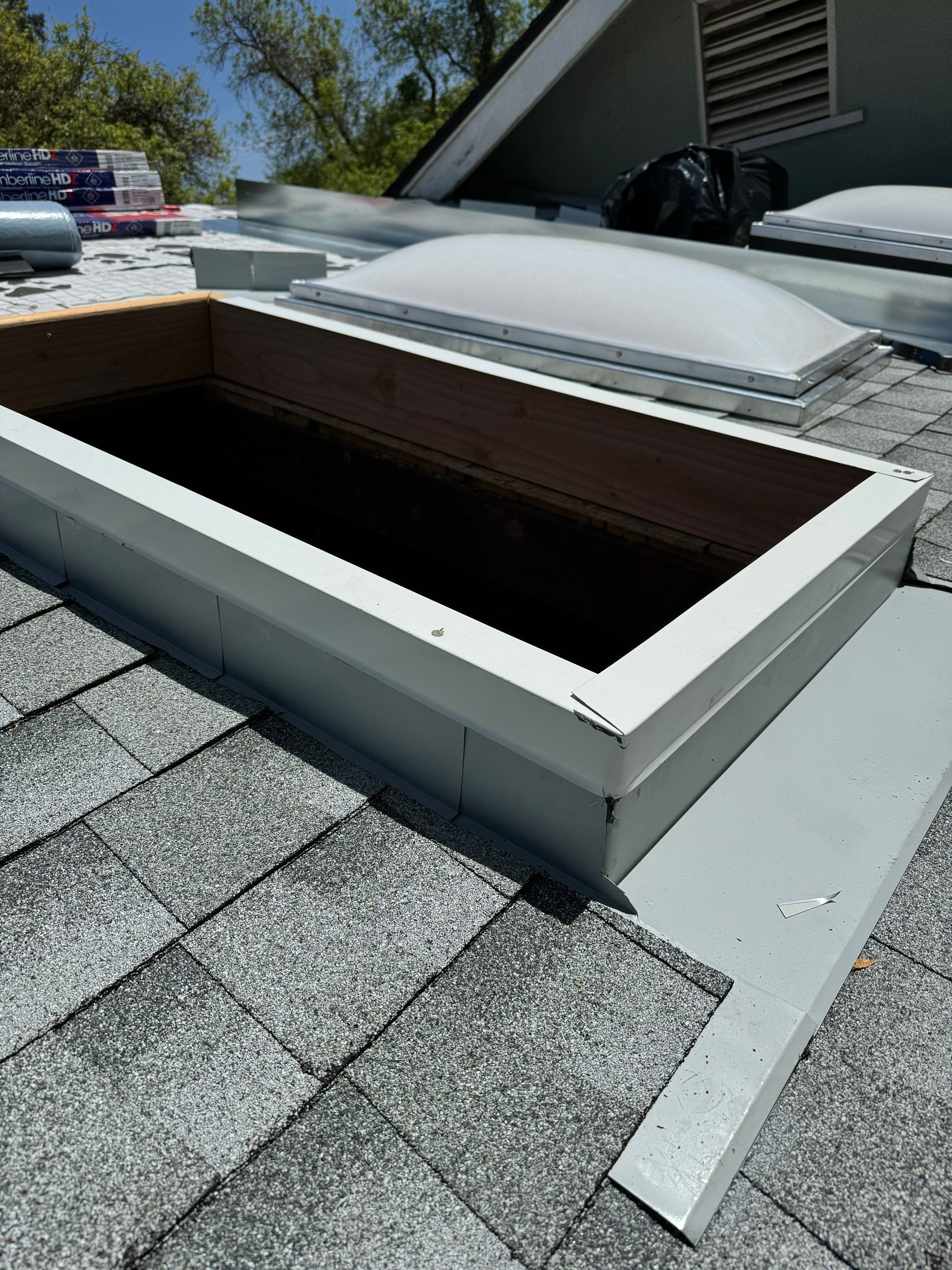 GAF Timberline HDZ-RS shingle project by Straight Edge Roofing Inc