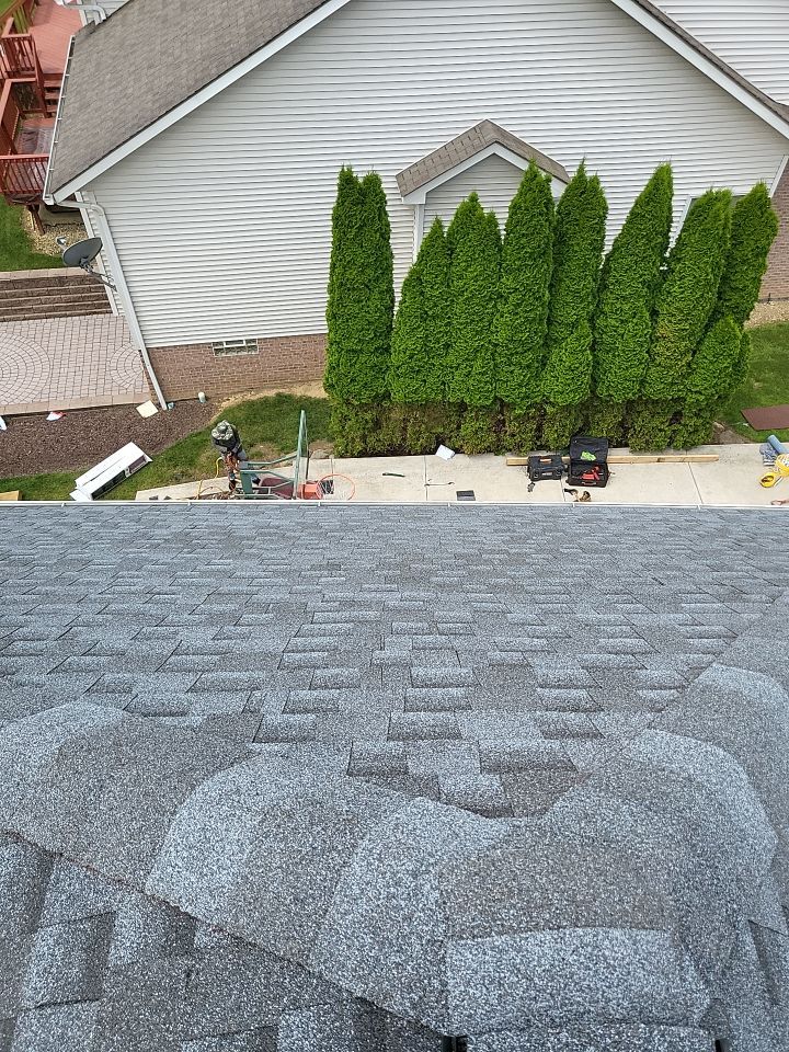GAF Timberland Color: Pewter Gray by Eagle Eye Roofing