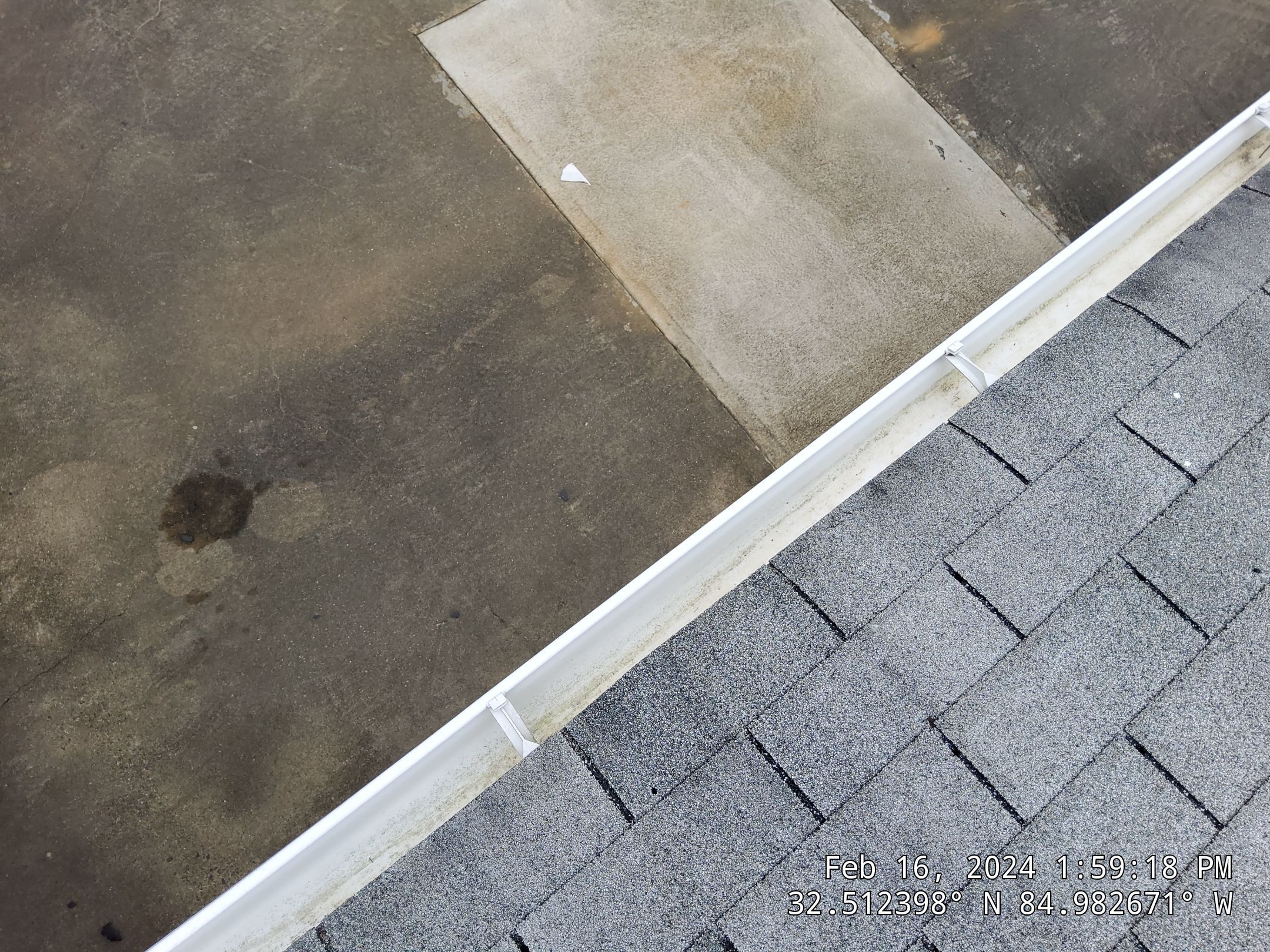 Master Clean Roof and Gutter Cleaning by iGreen Solutions