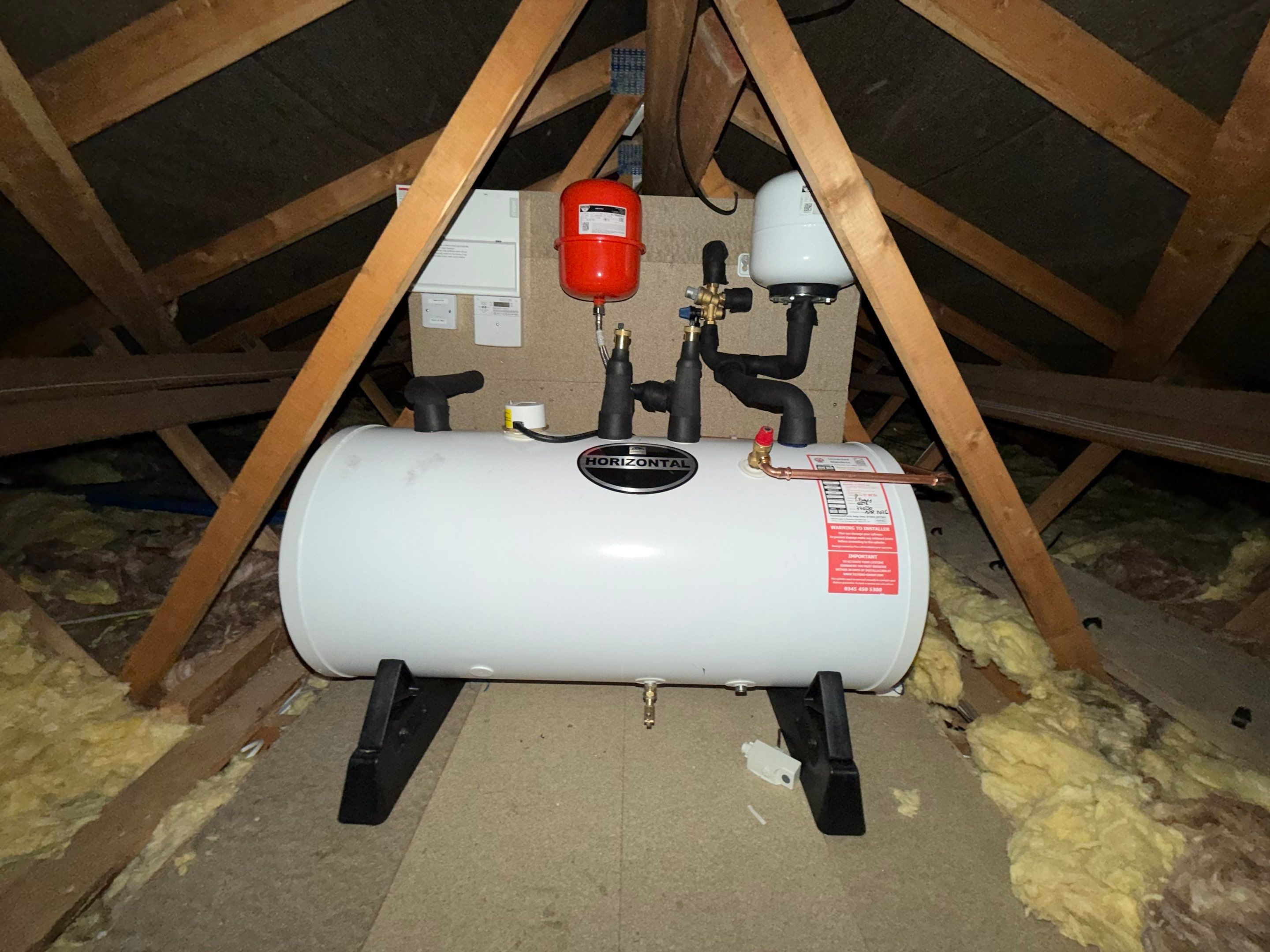 π Going fully renewable β heat pump, solar PV and battery storage working together by Elite Services Group Ltd