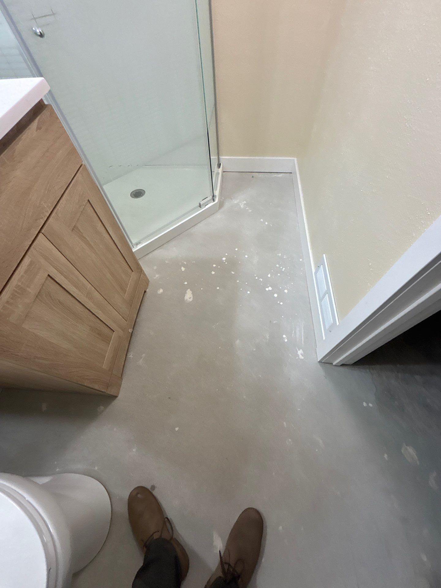 Comprehensive Basement Concrete Floor Coating and Crack Repair in Sioux Falls by Select Painting, Coatings & Garage Cabinets