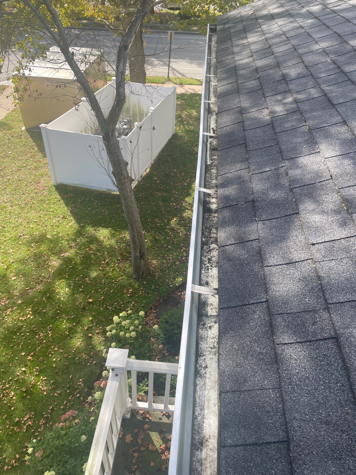 Commercial gutter cleaning Providence, RI after photo with clean gutters