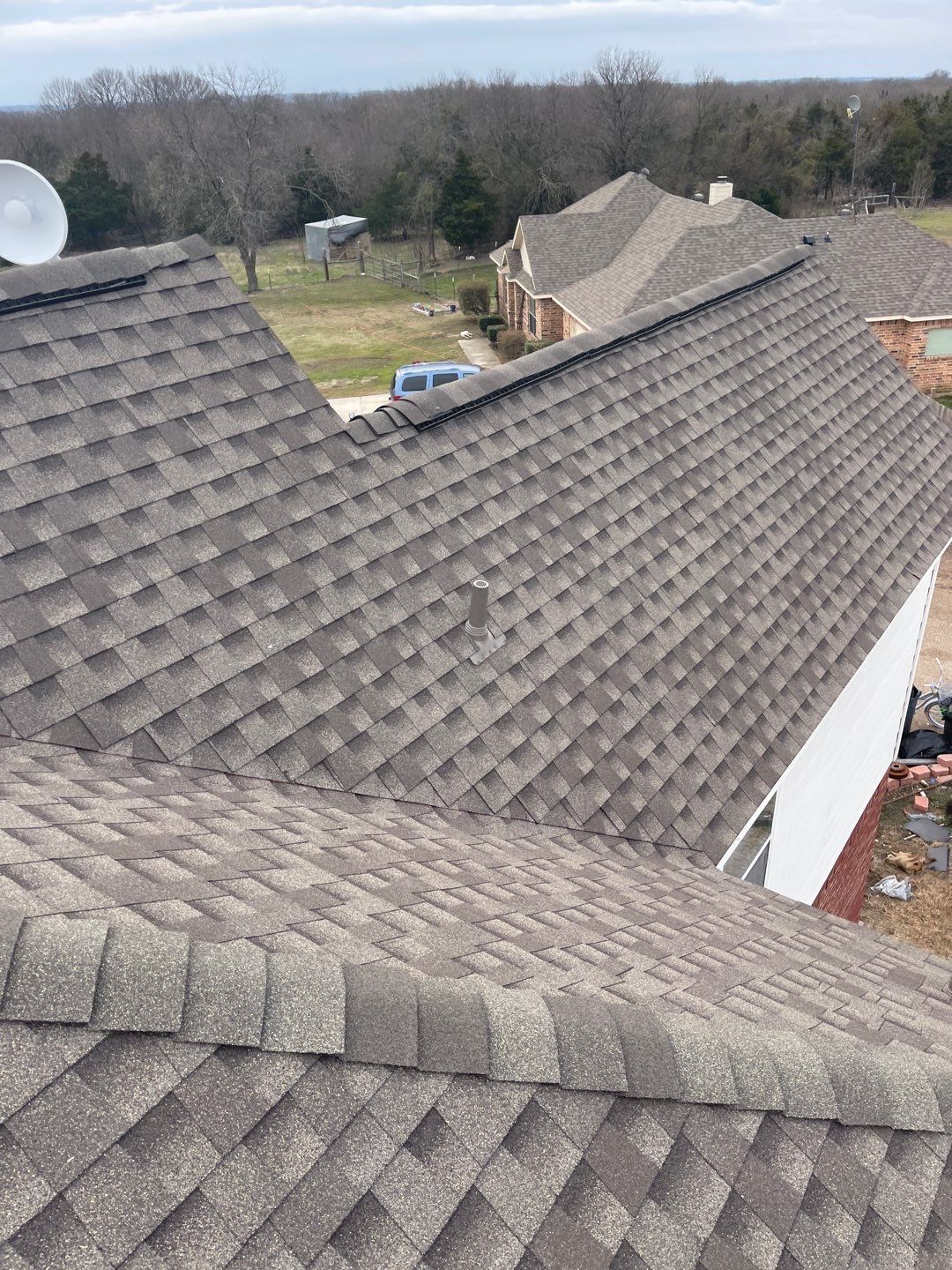 GAF HDZ - Weathered Wood  by Elite Roofing LLC