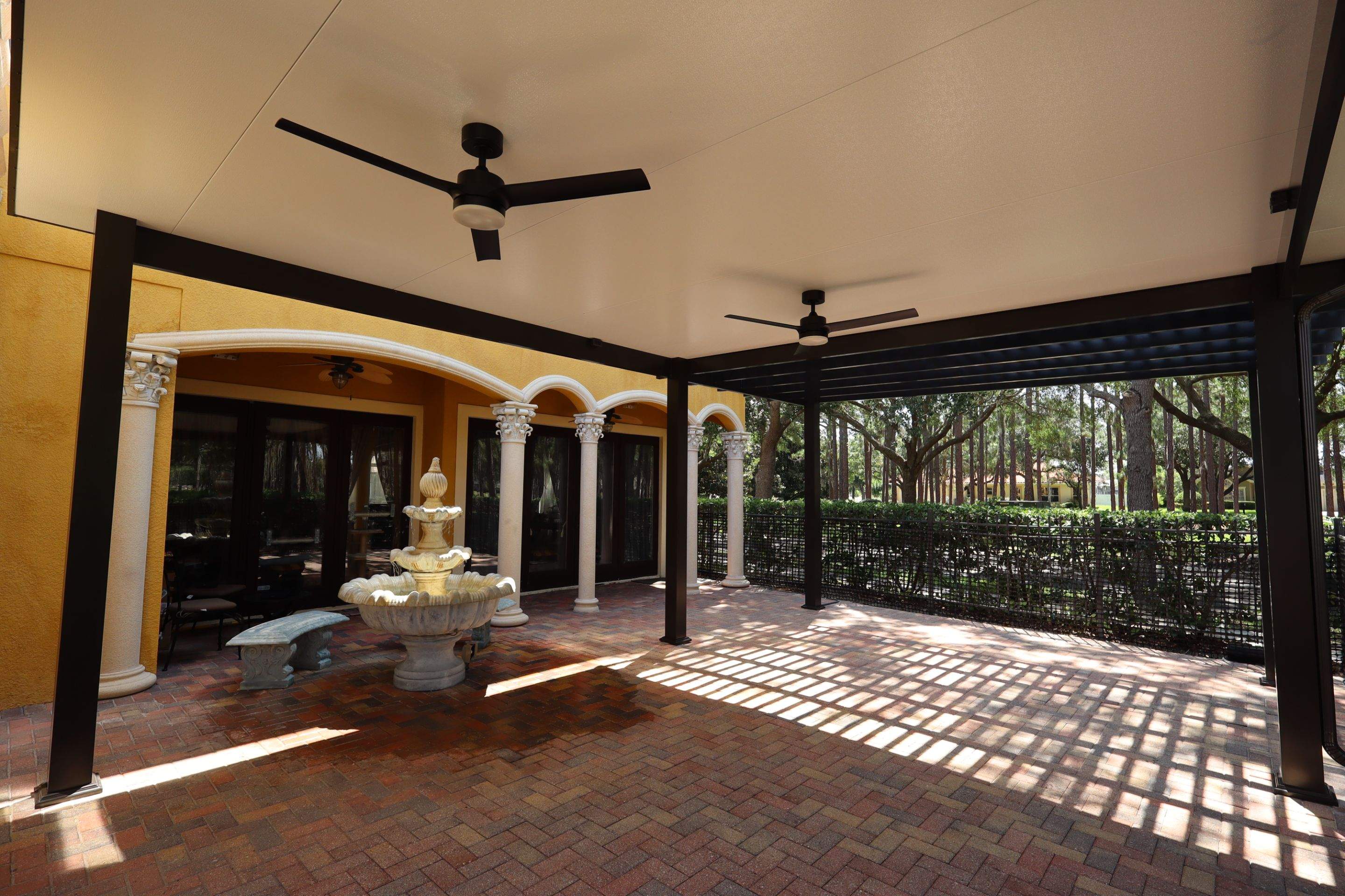 Aluminun patio cover and Pergola using Aluminum by Orlando pergolas