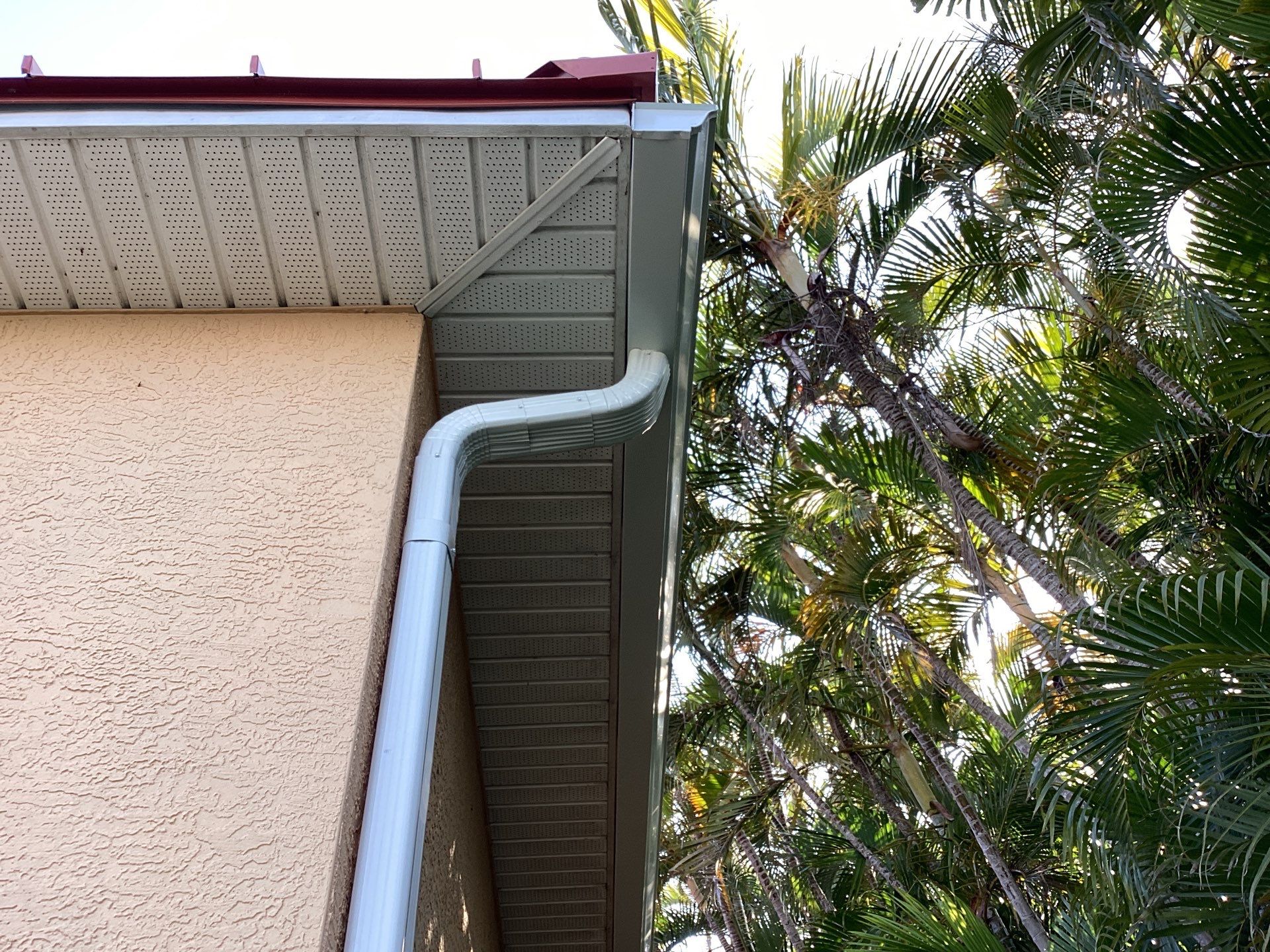 6 Inch Seamless Gutters using K-Style Seamless Gutters in Cape Coral FL by Gutter Professors