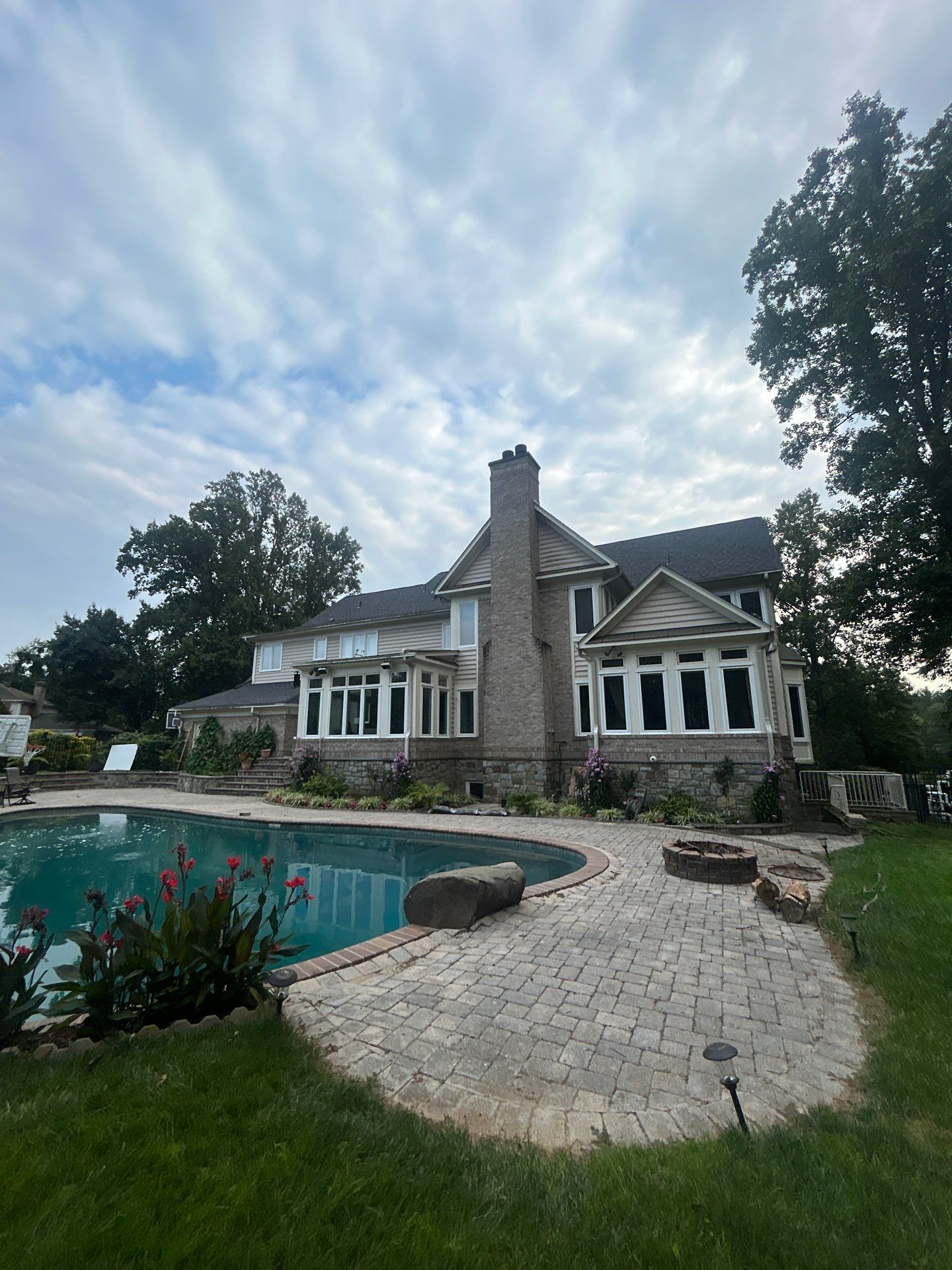 Great Falls : residential Roof with CertainTeed Landmark Pro in Max Def Moire Black  by RM Banning, Inc.