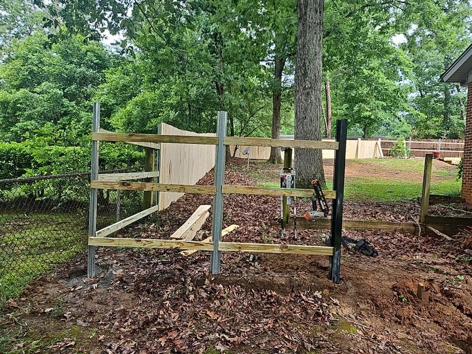 Royal Knoll Lane - Fence Installation  by Pillar and Pine