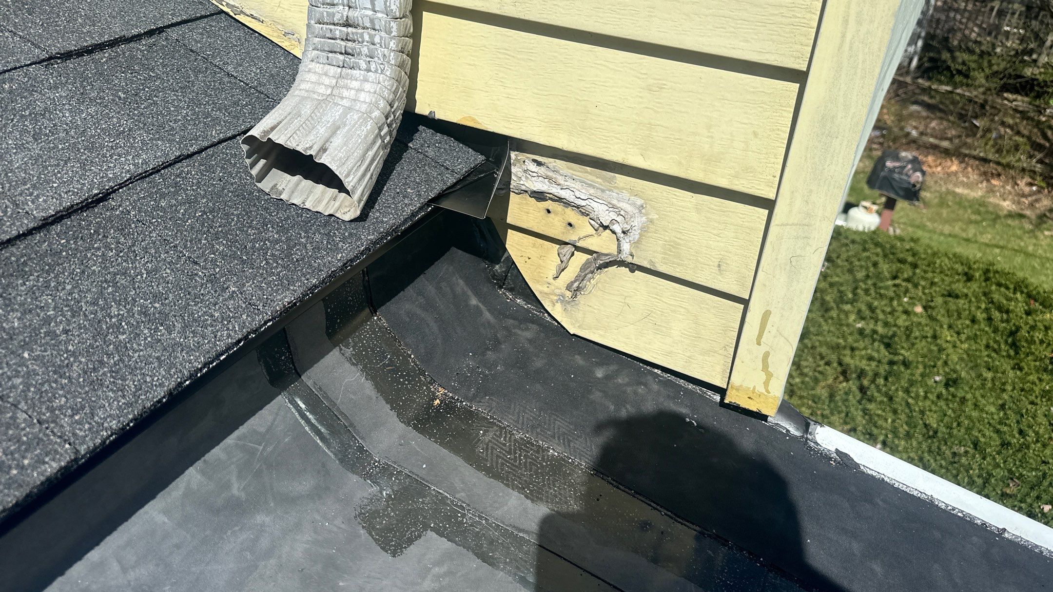 Black Shadow & Rubber by Tamlin Roofing