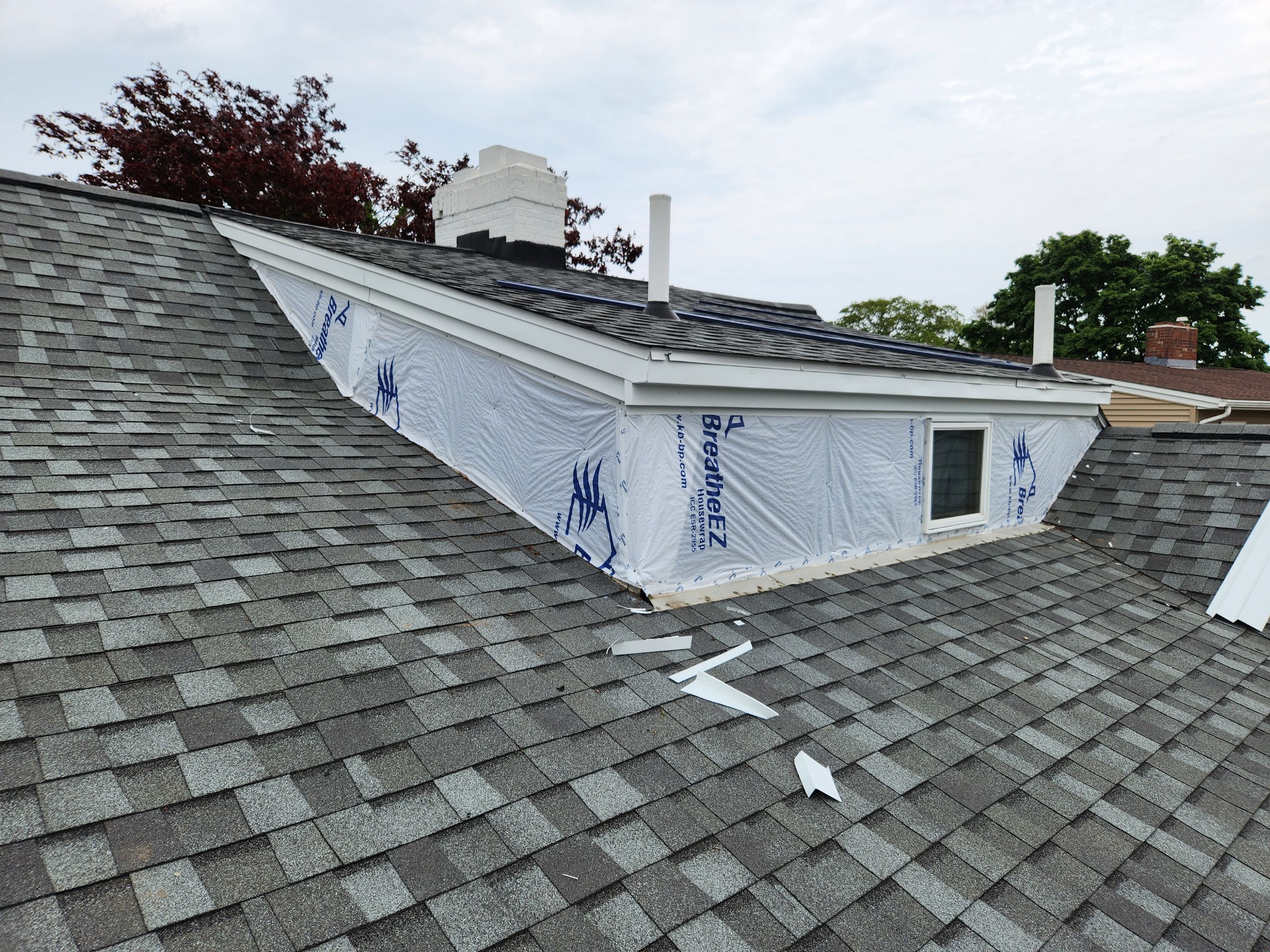 CertainTeed Restoration, Color, Midnight by Eagle Eye Roofing