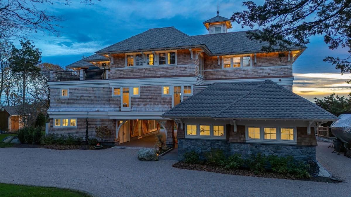 Jamestown Private Residence - Custom Home Build by Rinaldi Brothers