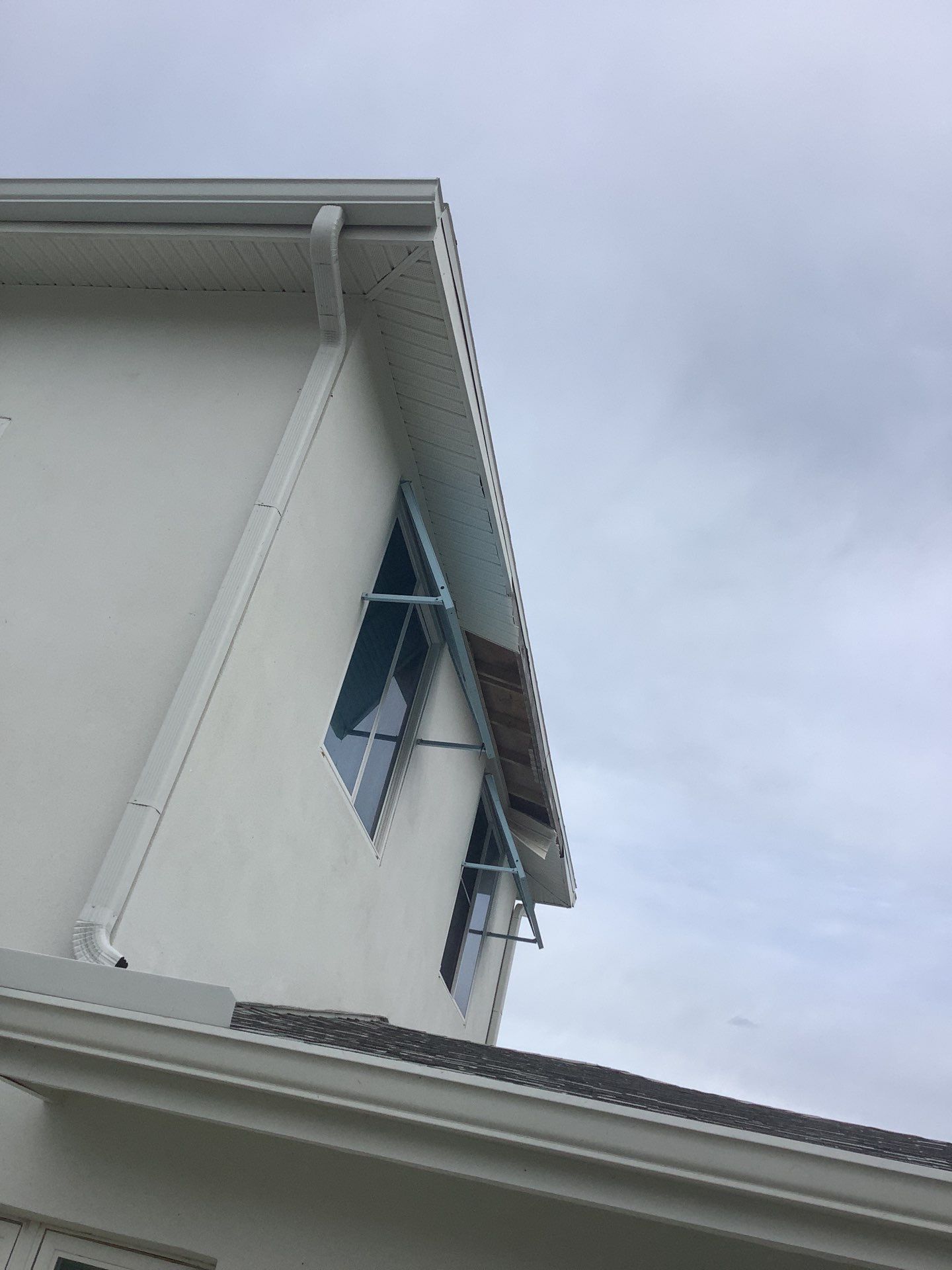 Soffit and Fascia Replacement in Siesta Key FL by Gutter Professors
