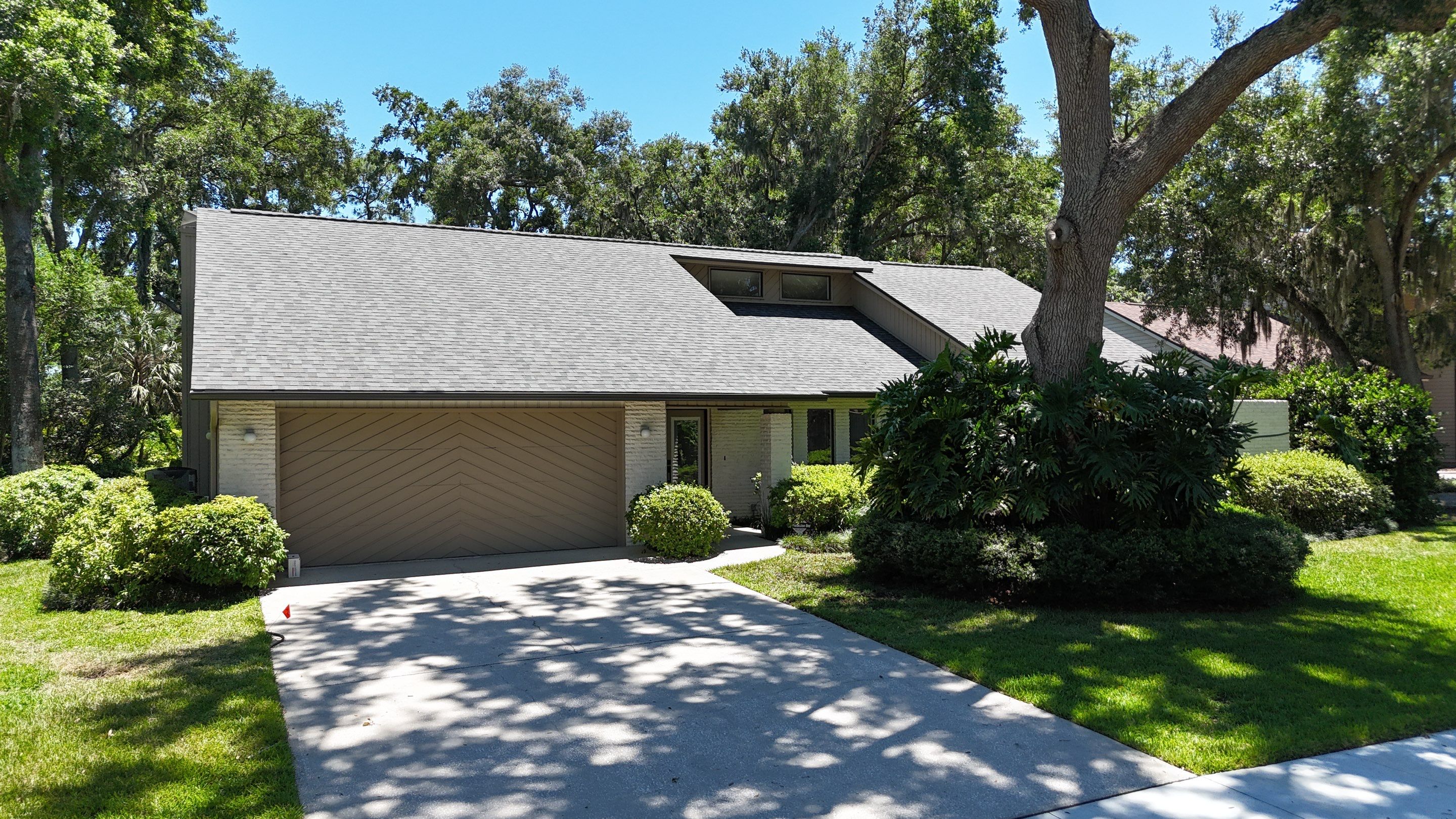 Roof Replacement in Valrico, FL by Shingle Masters Roofing