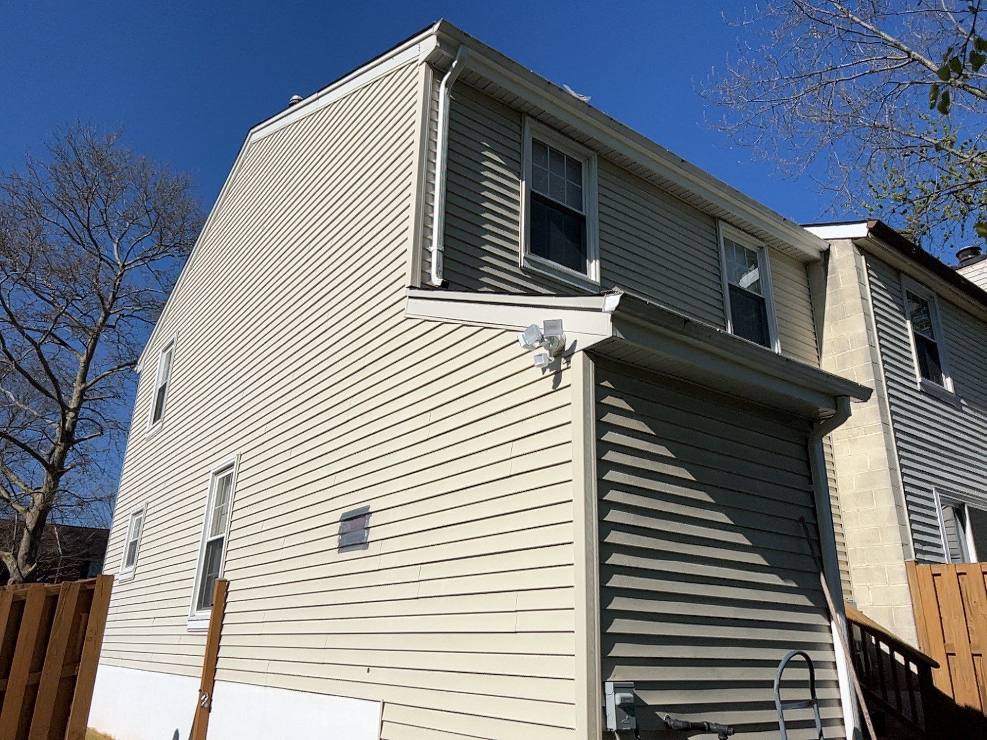 Centreville: CertainTeed Monogram Siding in Sandstone Beige by RM Banning, Inc.