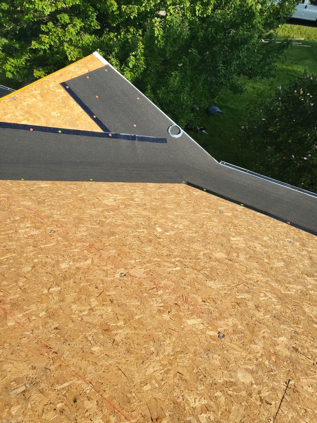 Atlas Pinnacle, Color: Weathered Wood, Drip Edge, Color: Royal Brown by Eagle Eye Roofing