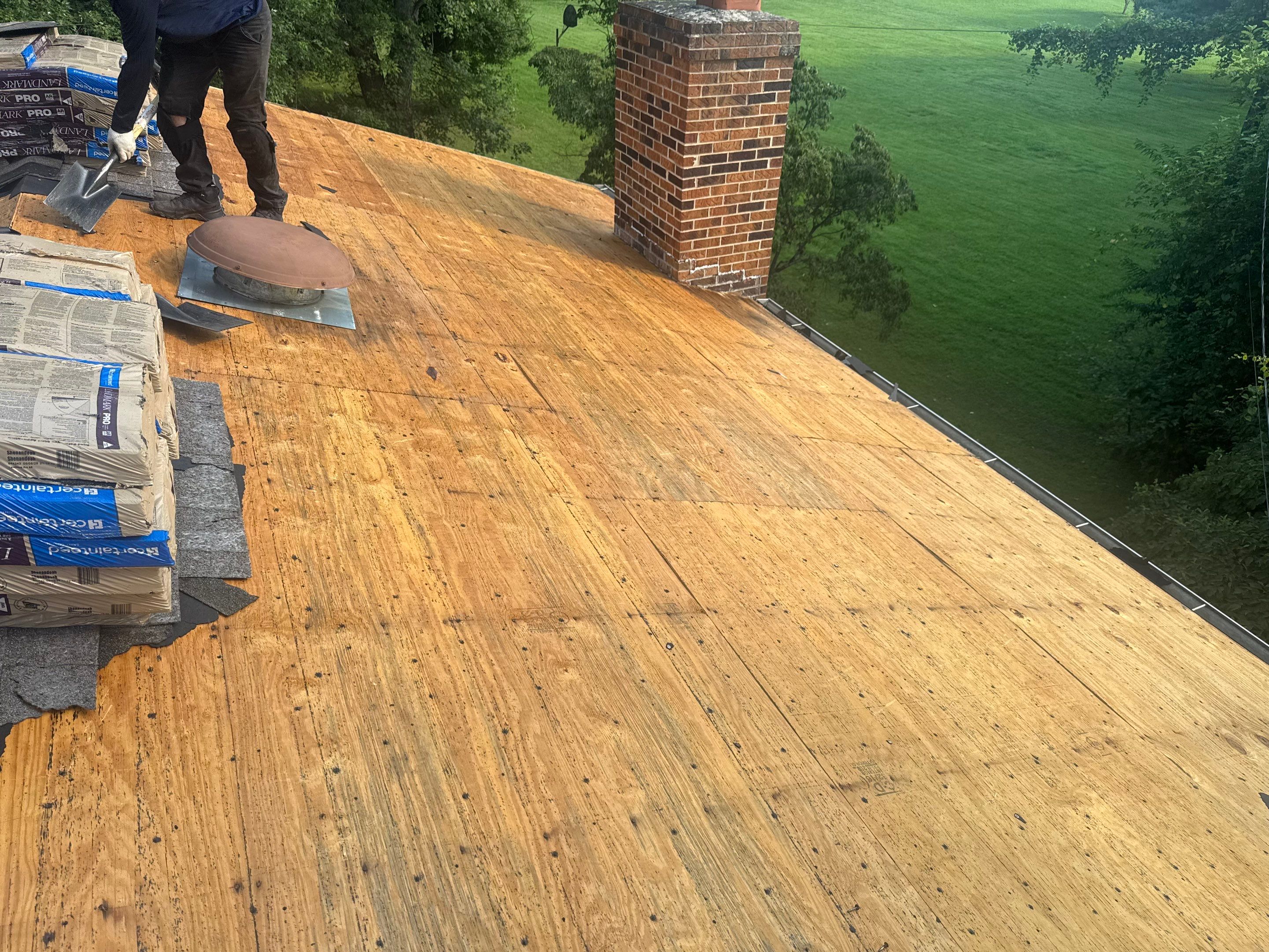 Landmark Pro - Shenandoah by Winchester Roofing