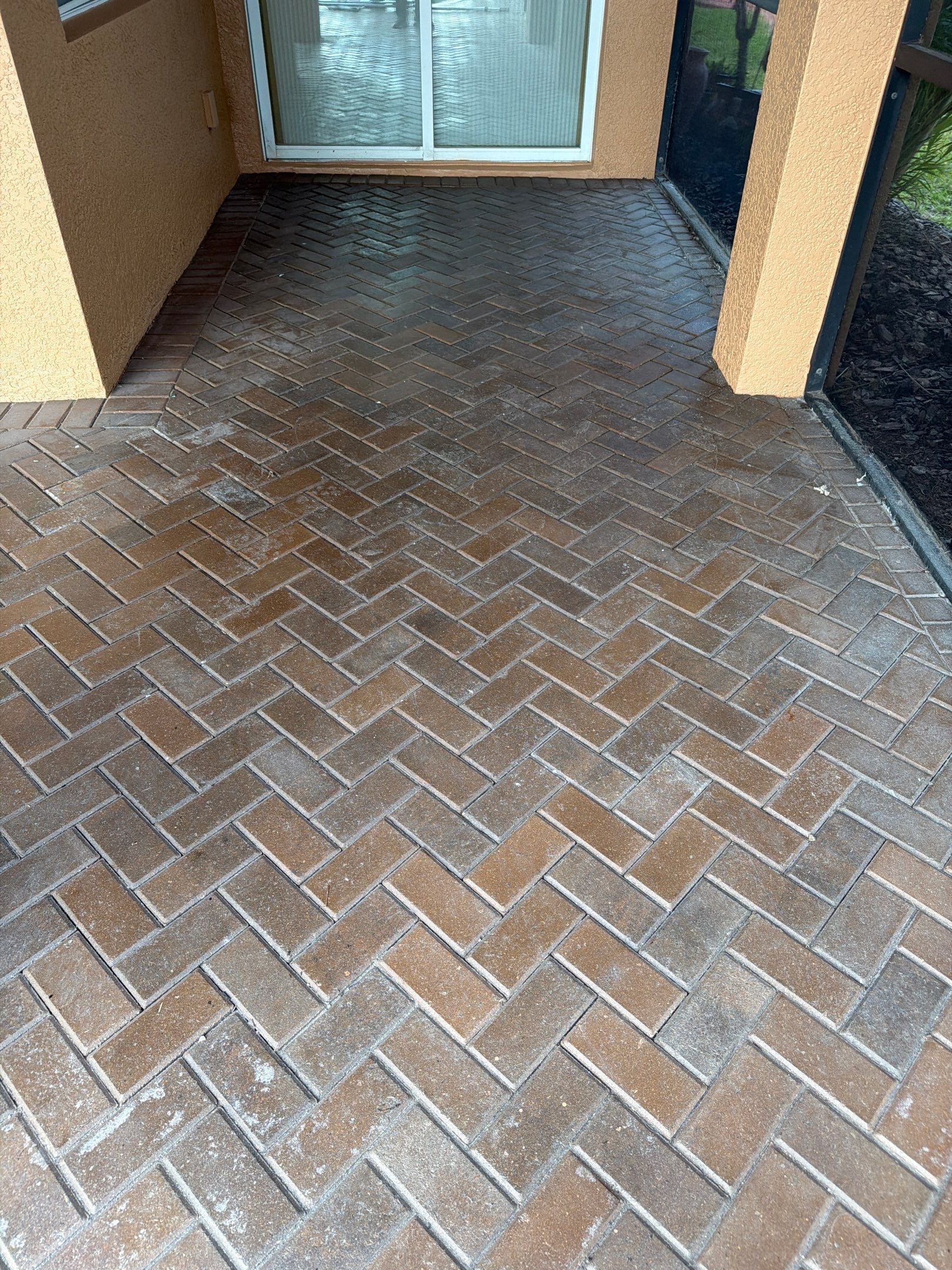 Valencia Lakes Paver Stripping and Sealing for Full Residential Property by Supreme Paver Experts