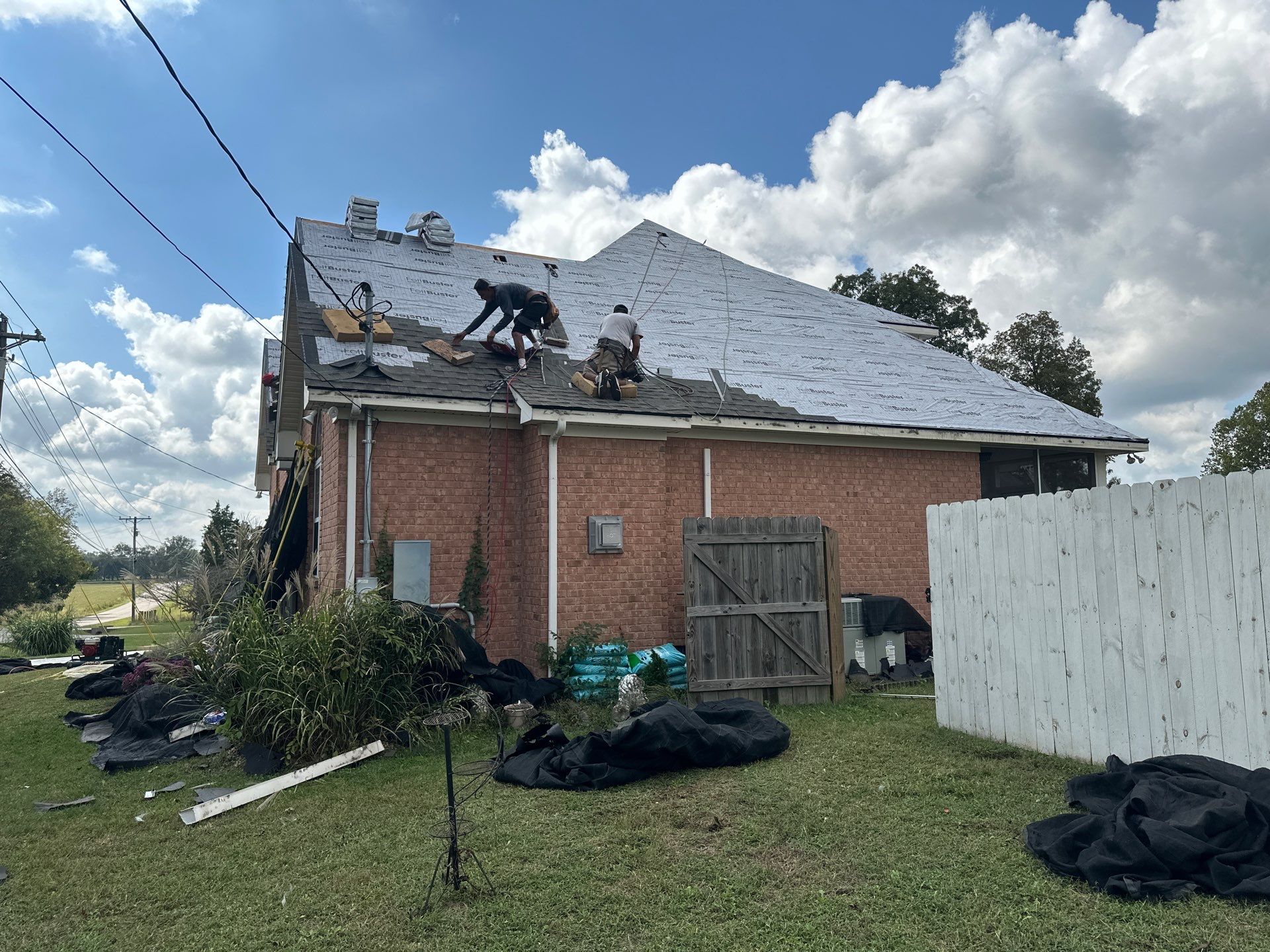 Roof Replacement using GAF Timberline HDZ Weathered Wood & Gutter Replacement by Undersun Roofing 