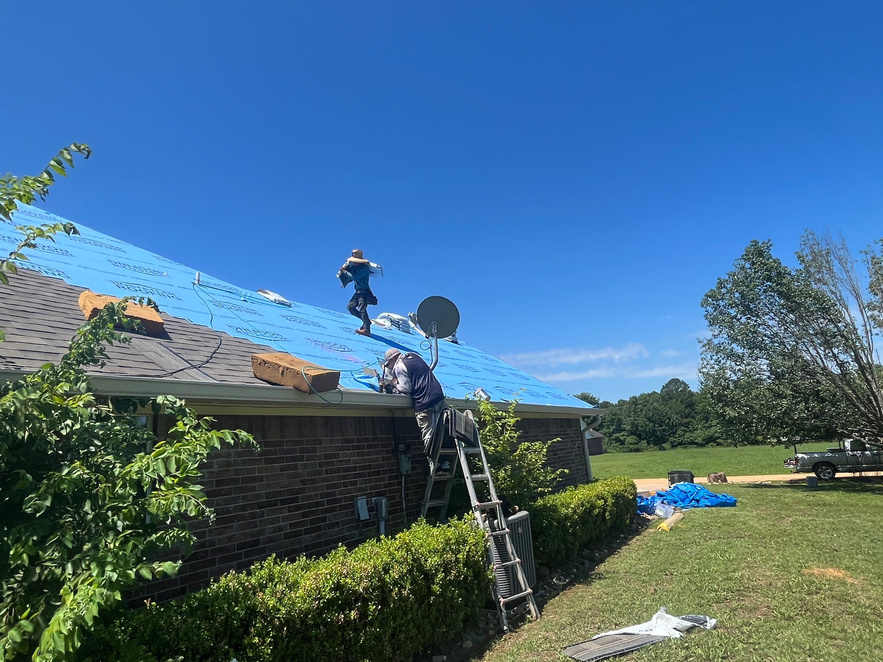 Residential Reroof: 40 Year Impact Rated Architectural Shingle by Hostetler Roofing