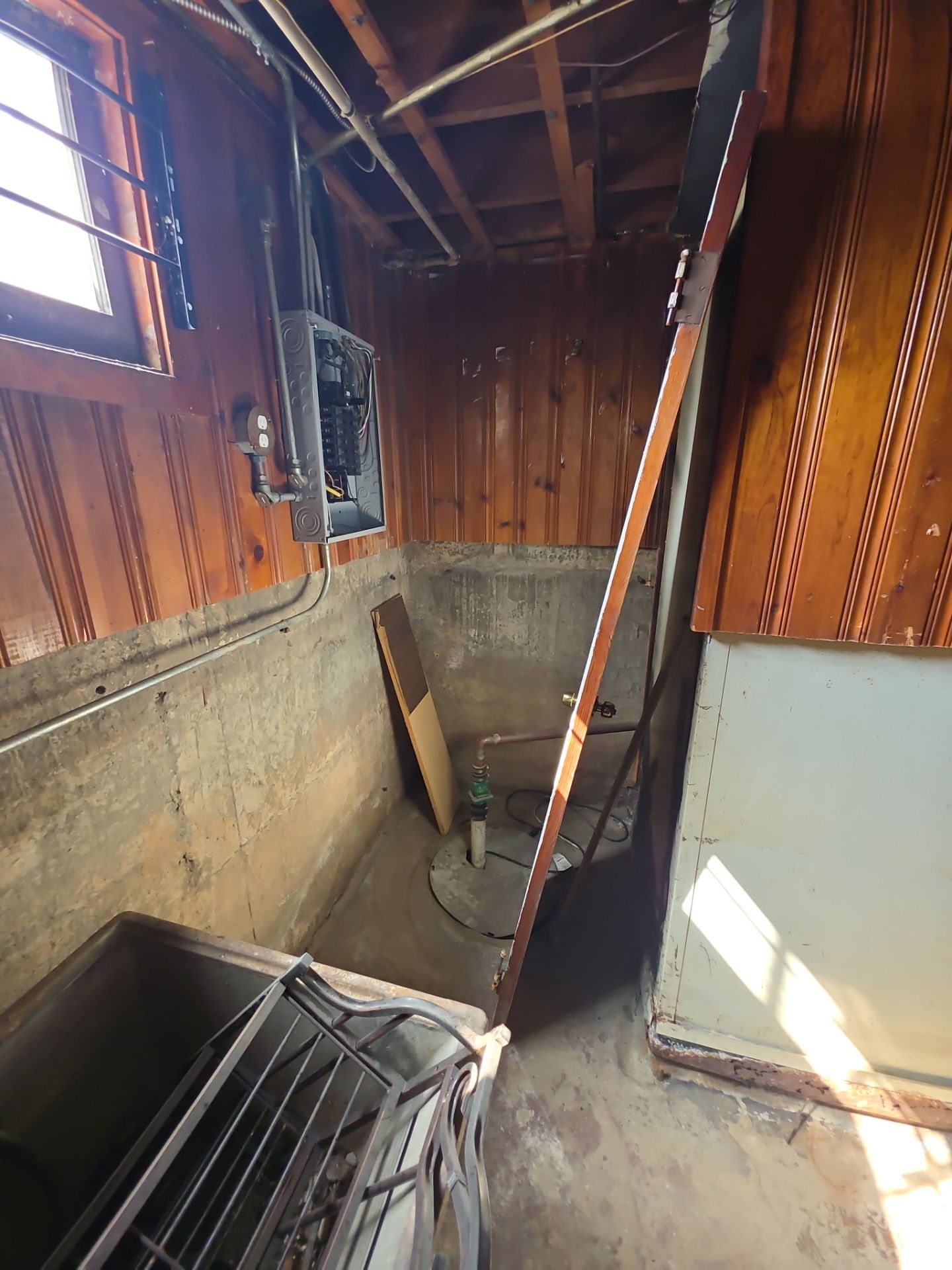 Sewage Drain Pipe Broke in the Kitchen Ceiling by Chicagoland Water Medics