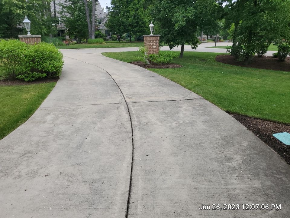 Brick paver clean, sand and seal.  using Surebond SB-1300 by Northern Power Washing LLC.