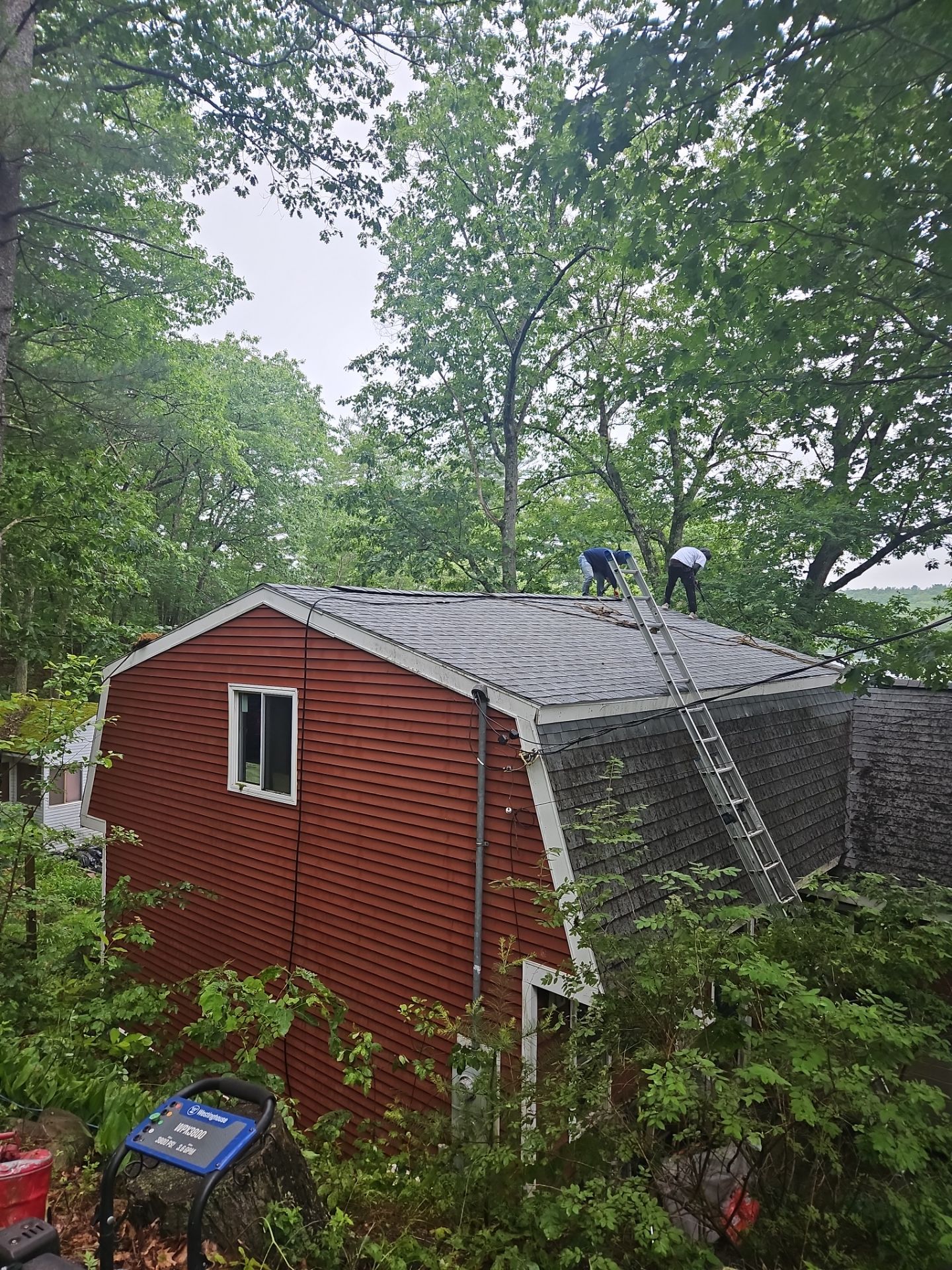 Leak Repair & Roof Wash – Groton, MA by Mighty Dog Roofing of Greater Middlesex County