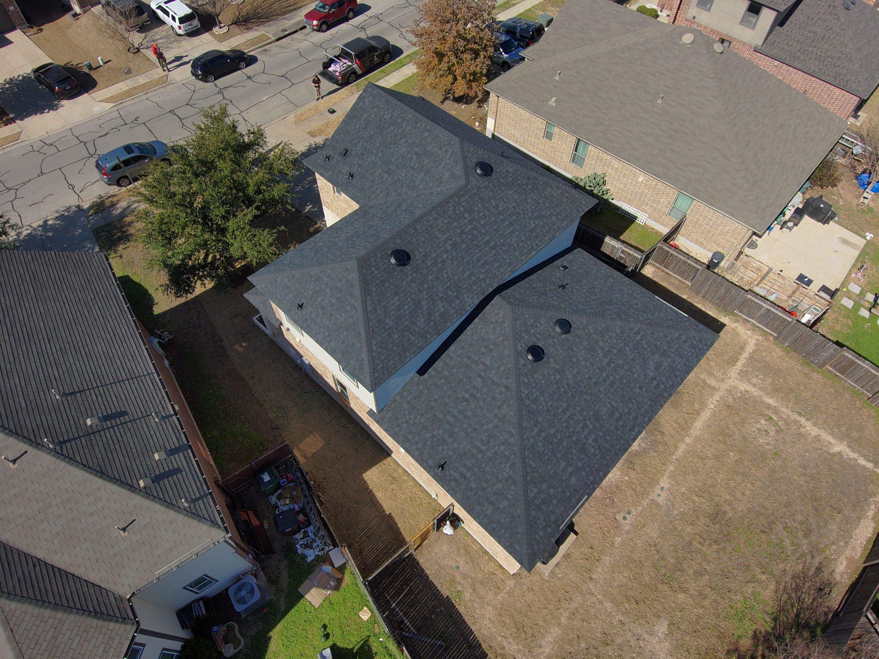 Onyx Black - Owens Corning TruDefinition Duration by RoofsOnly.com