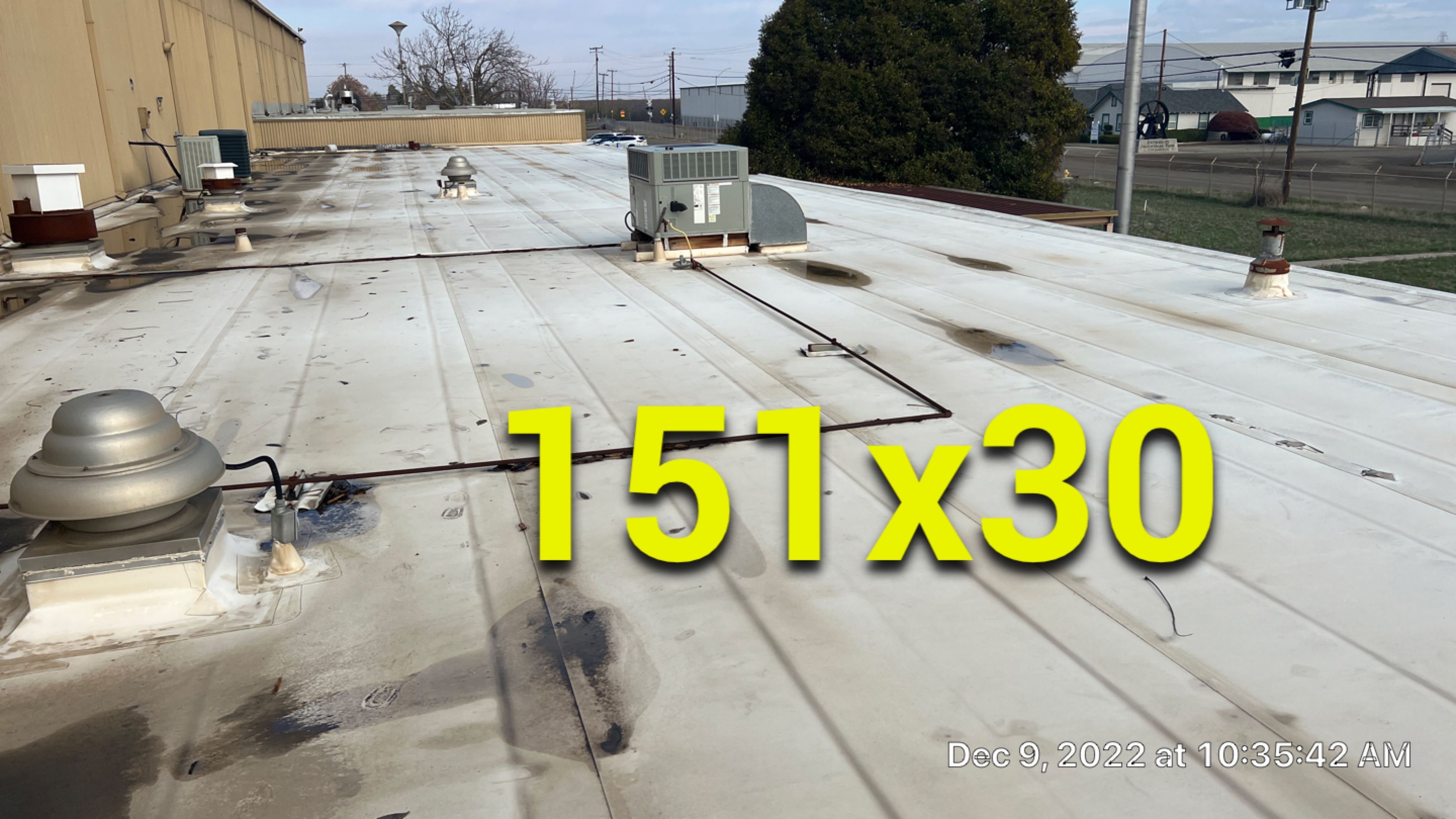 TPO single-ply roofing system using GAF by Straight Edge Roofing Inc