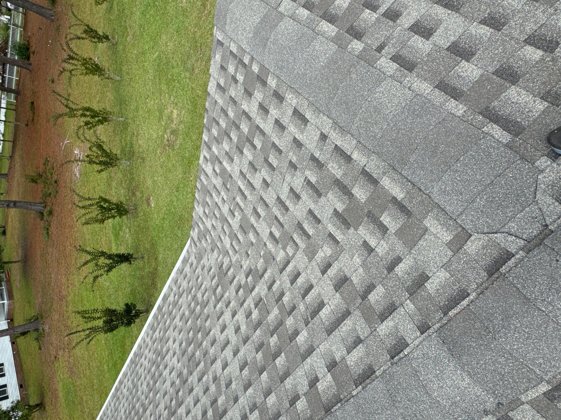 GAF HDZ - Weathered Wood by Linta Roofing Inc
