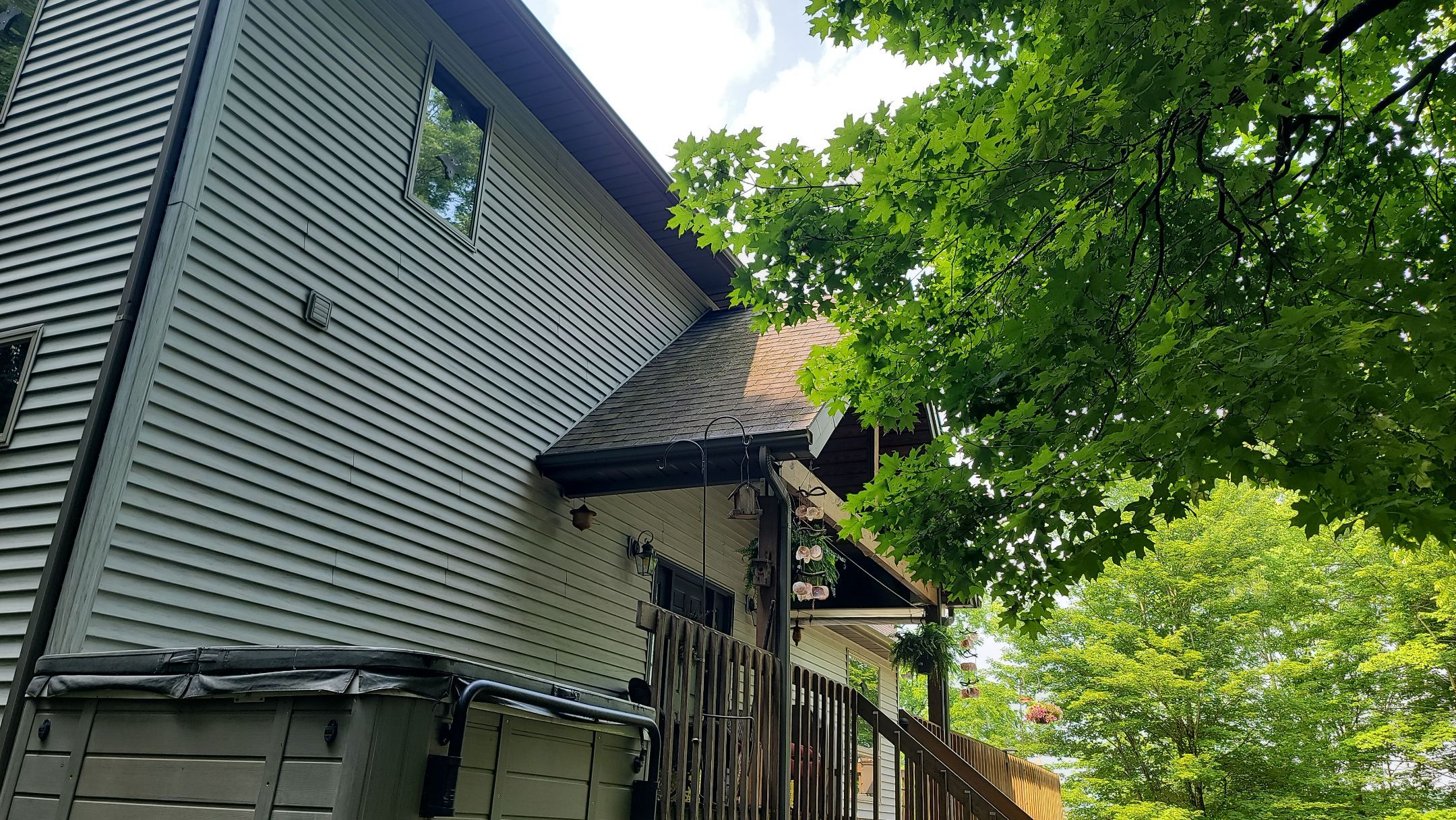 Owens Corning Color: Williamsburg Gray by Eagle Eye Roofing