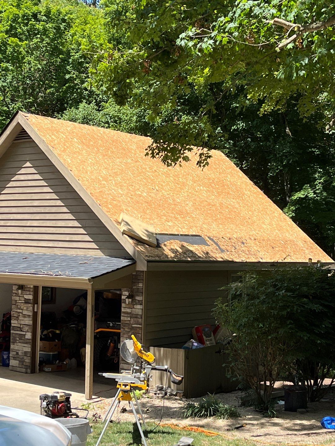 Residential Roofing Installation using Duration Series Shingles - Onyx Black by RoofX 