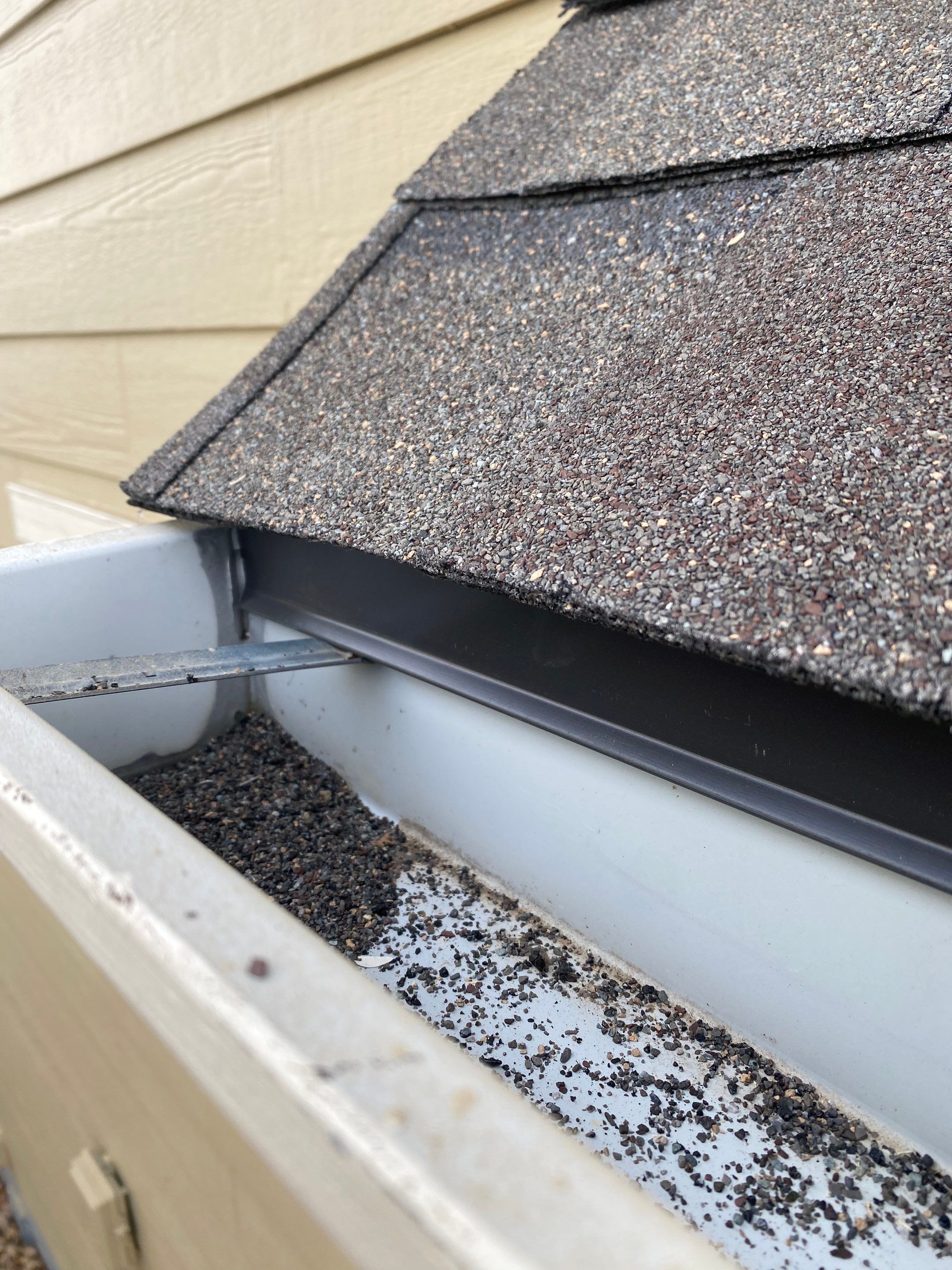 Resdiental Hail Damage Roof Replacement using Atlas Pinnacle Class 4 Impact Resistant "Weathered Wood" color by Black Belt Roofing