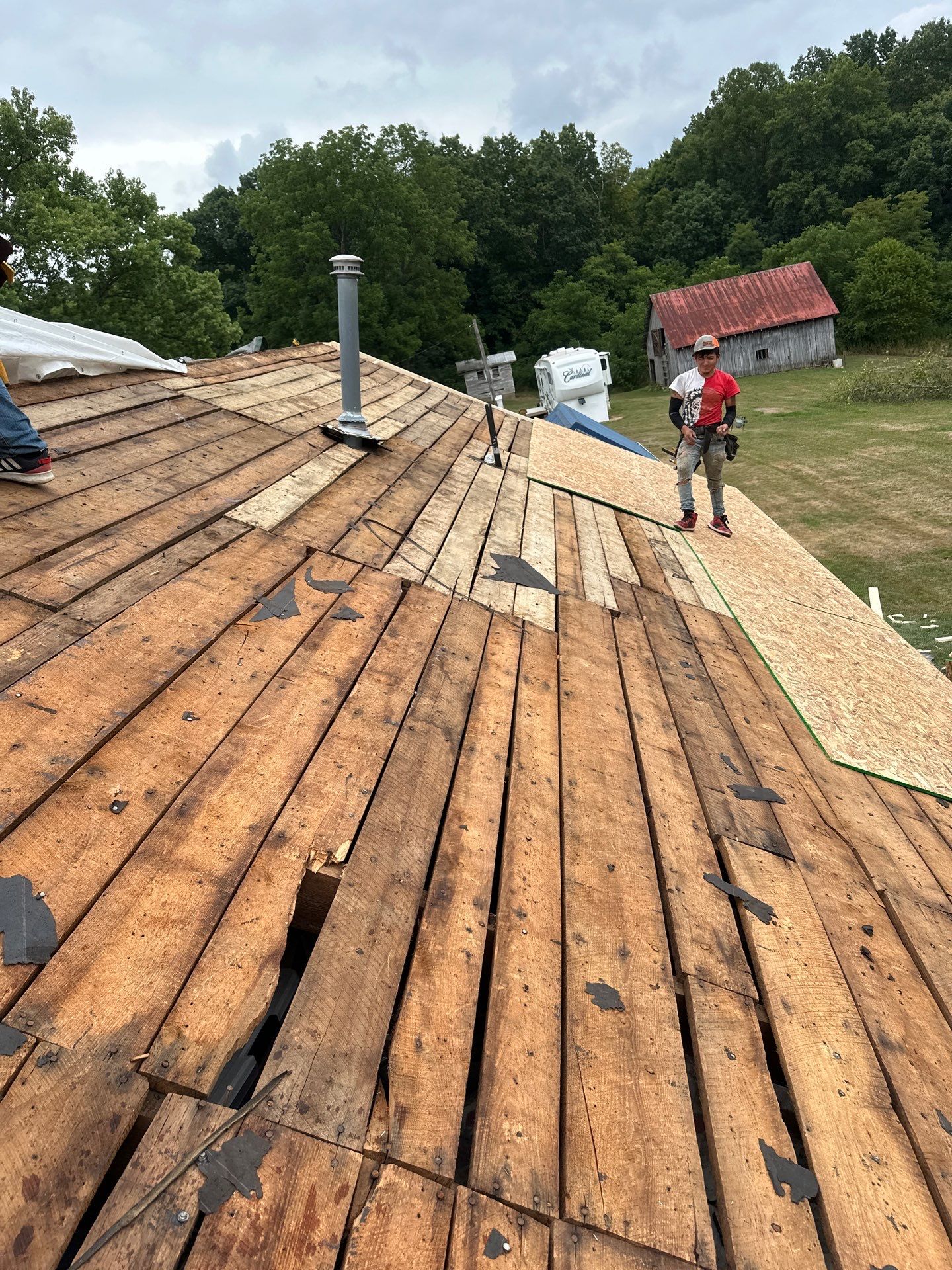 Residential Roofing Installation using GAF Timberline HDZ Charcoal by Rainstoppers Roofing