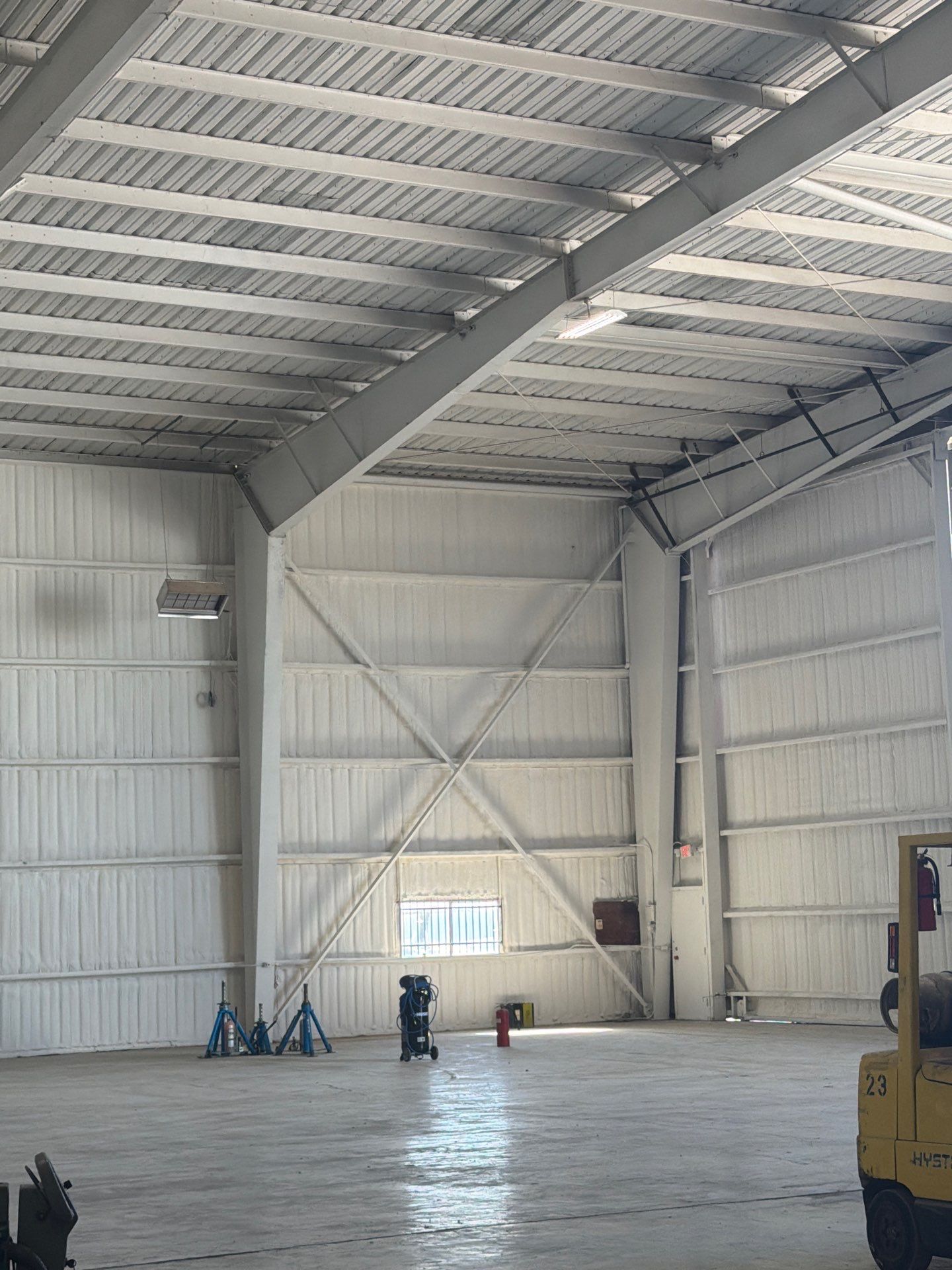 20,000 SF Airplane Hangar  by Apex Insulation Solutions