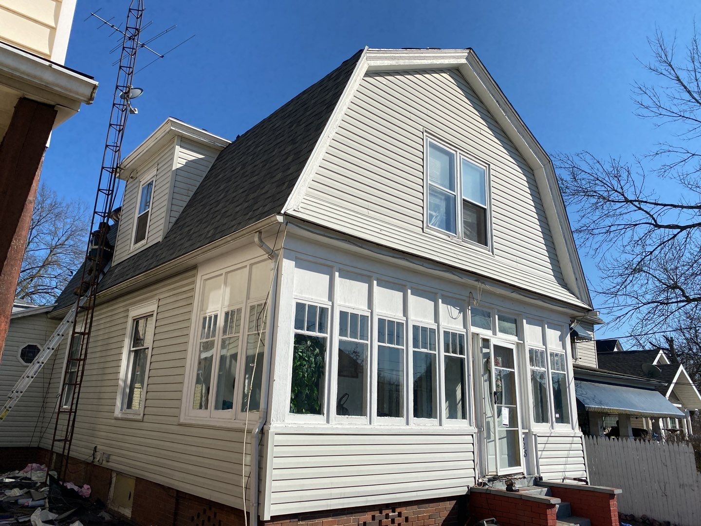Lora Lennon by Silver Leaf Contracting 