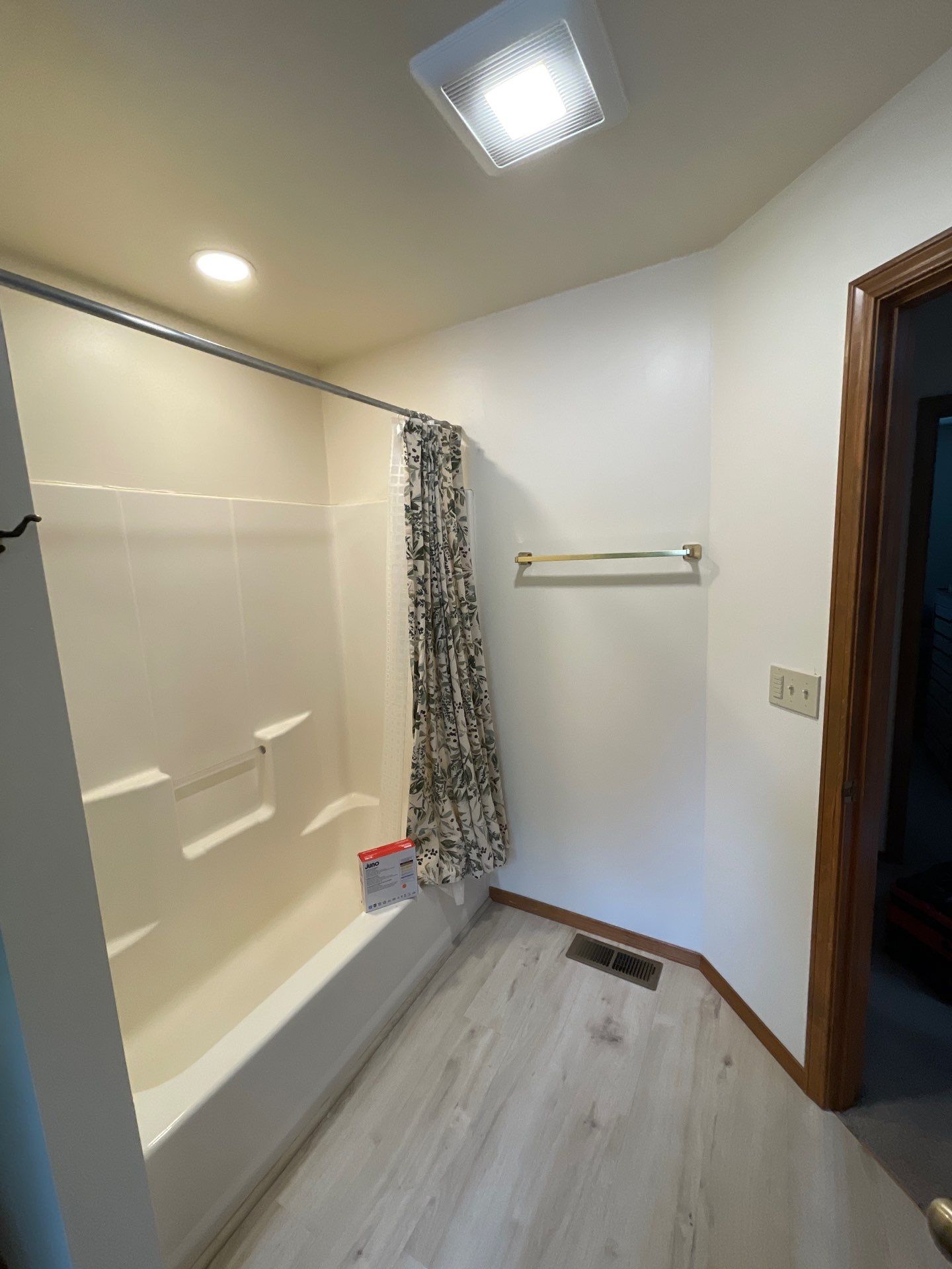 Bathroom Fan/Light Install by Renew Electric