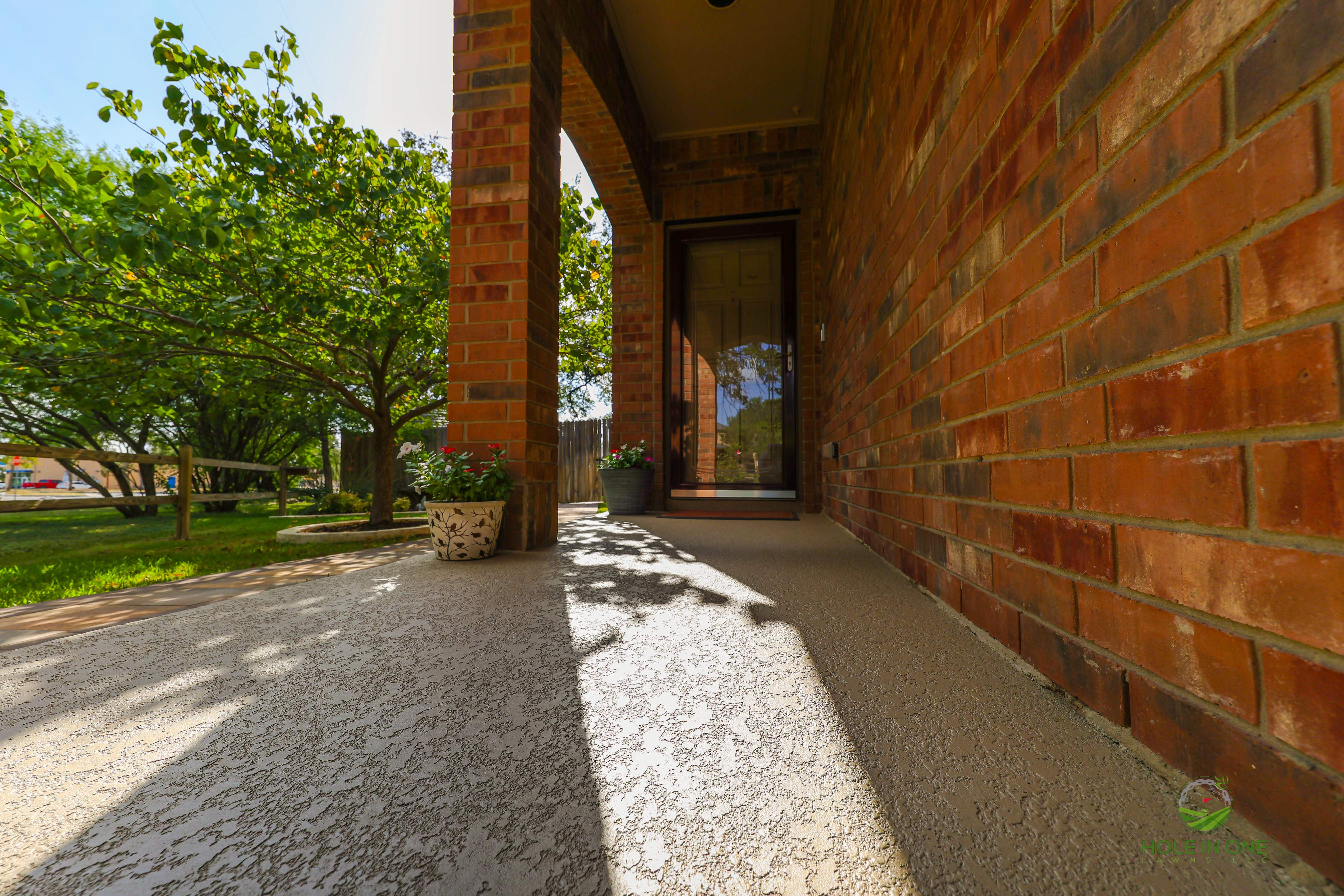 Wortham Oak, San Antonio TX by Hole In One Lawns, LLC